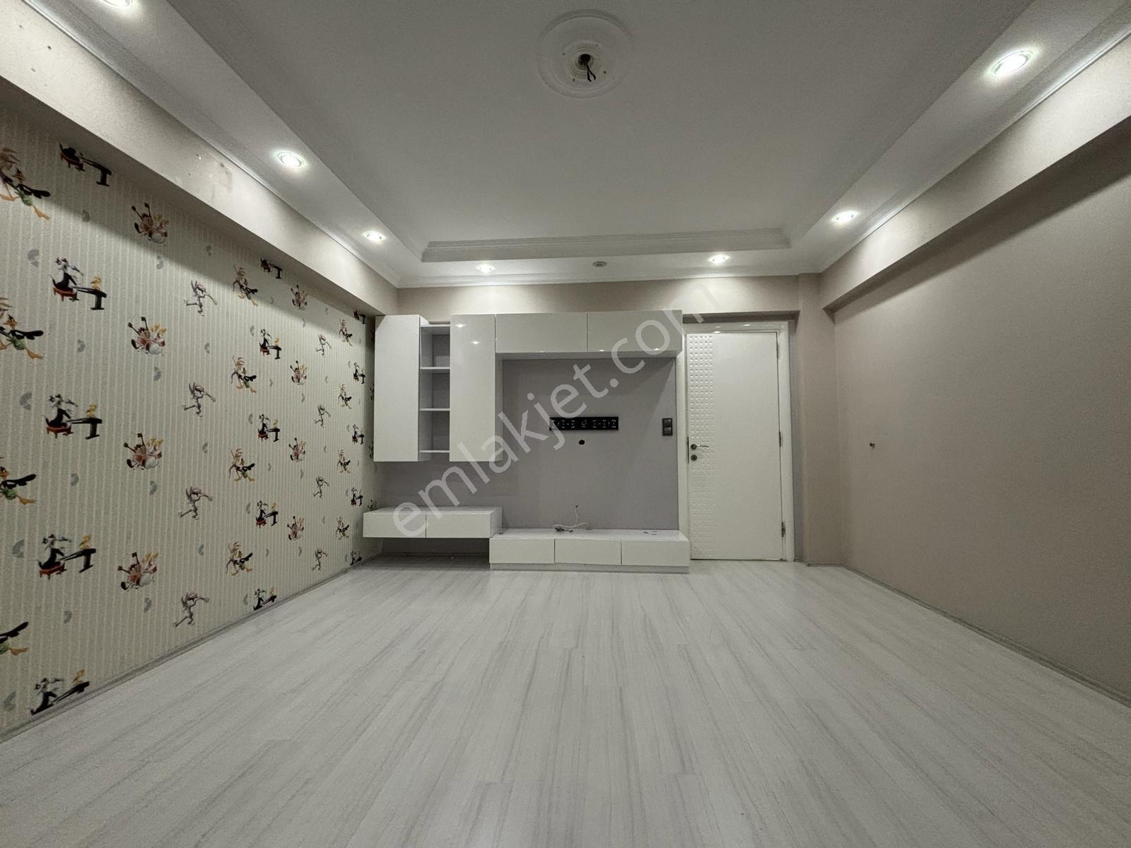 Demirlerden Kınıklı Büyük Pekdemir Yakını Asansörsüz 3+1 Kiralık - Görsel 24