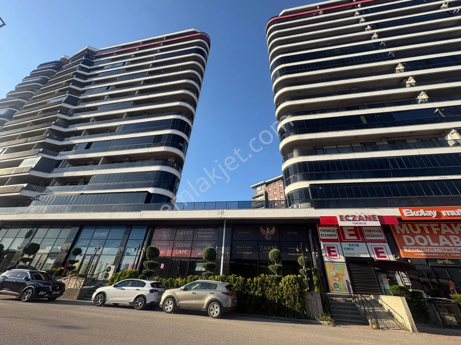 Profasor *dan Alpiş Aden House Da Kiralık Yüksek Tavan Dükkanlar