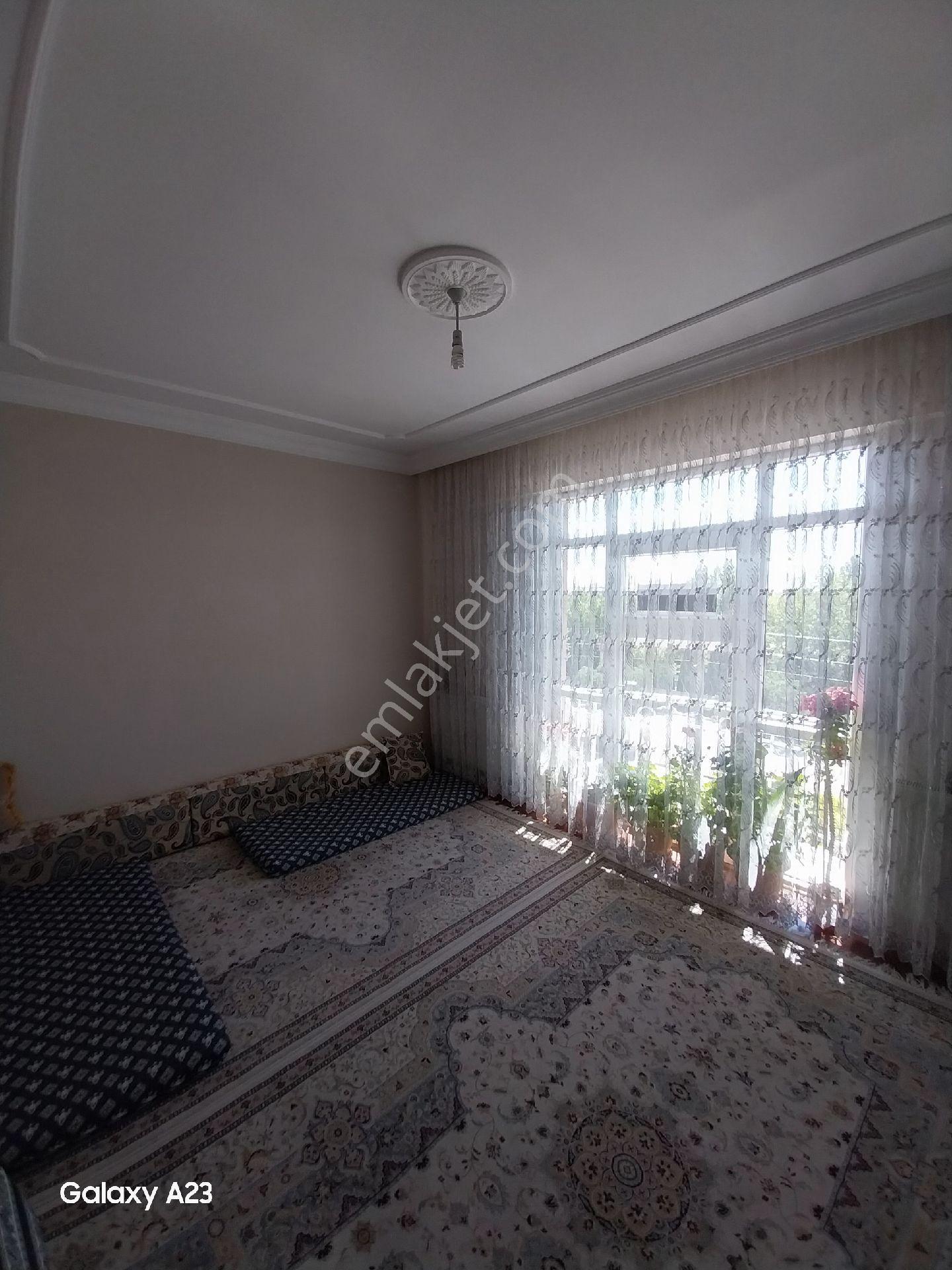 Karaaslanda Satlık 3+1 155 M2 Geniş