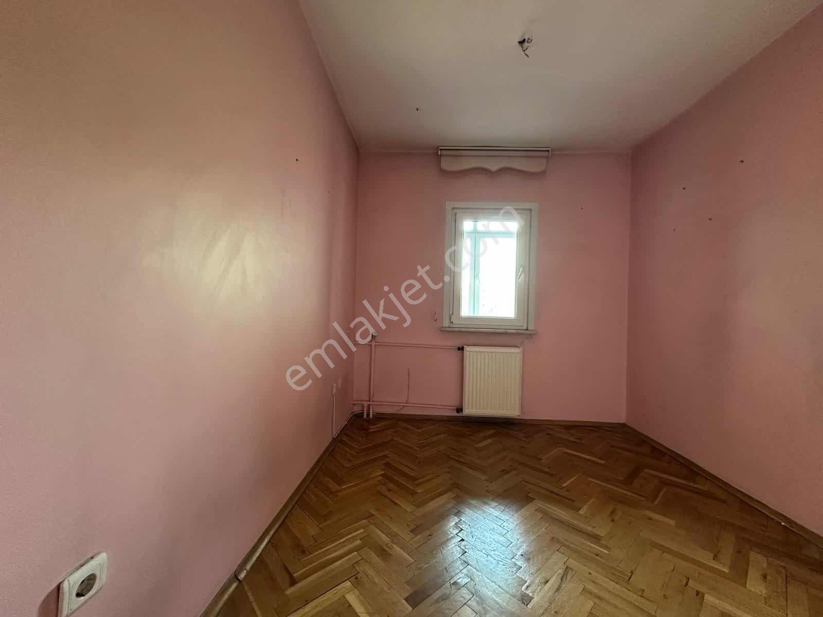 Üsküdar Ata 2 Sitesinde C Kapısına Çok Yakın Ferah 3+1 Daire - Görsel 19