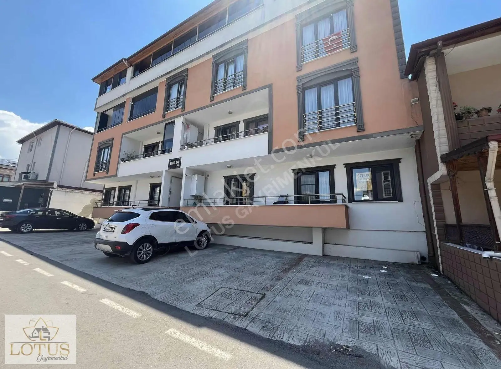 Kartepe Emekevlerde Merkezi Lokasyonda 2+1 120m2 Satılık Daire - Görsel 2