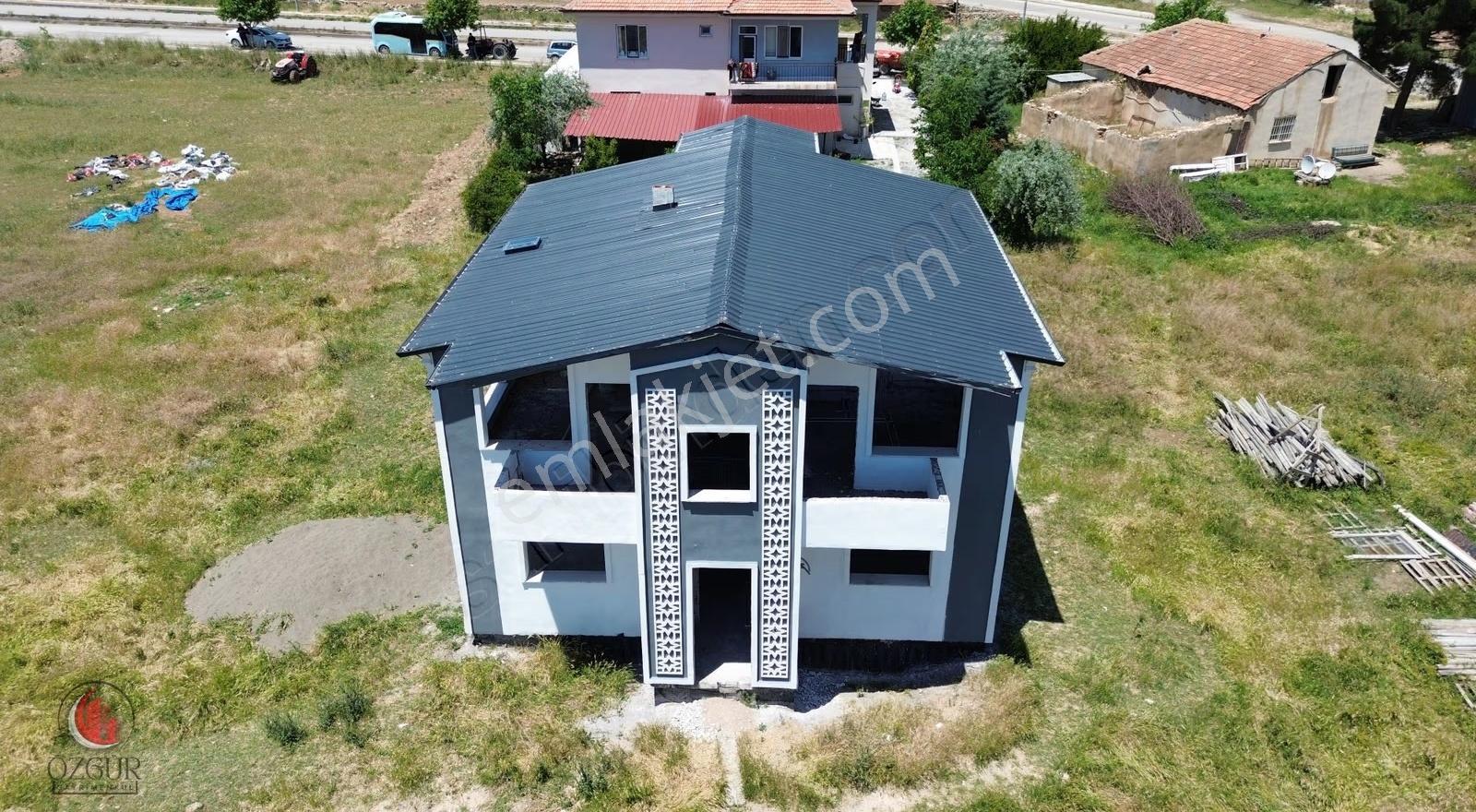 Özgür'den Yazıhan Merkezde 682 M² Arsalı Natamam Villa - Görsel 2