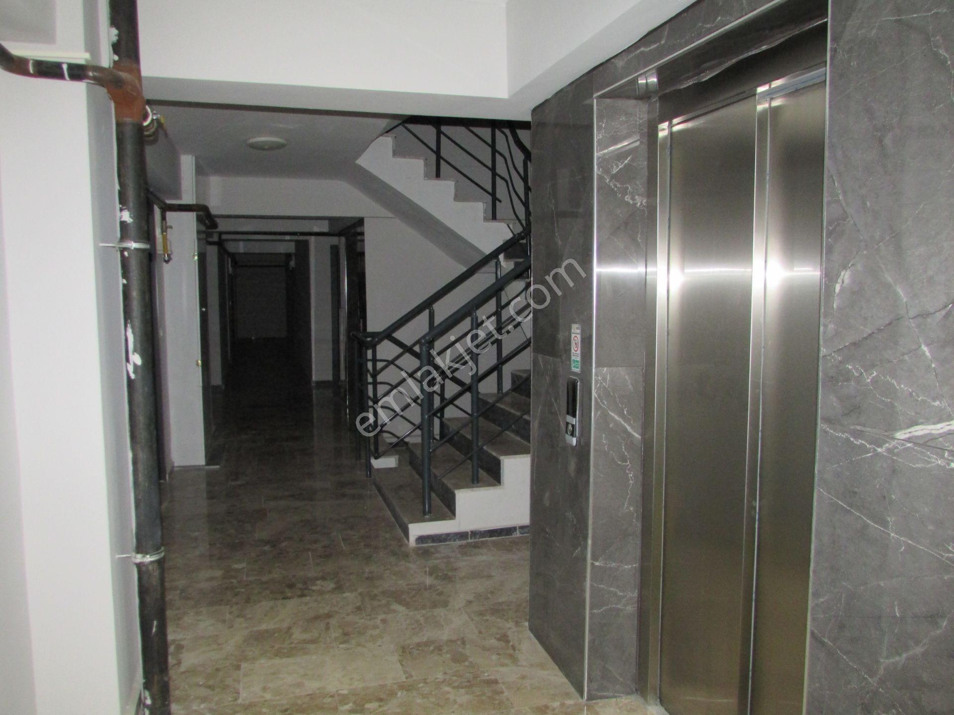 Torbalı Ayrancılarda Barışmanço Caddesi Üzerinde Sıfır Bina Ön Cephe 1+1 Satılık Daire - Görsel 25