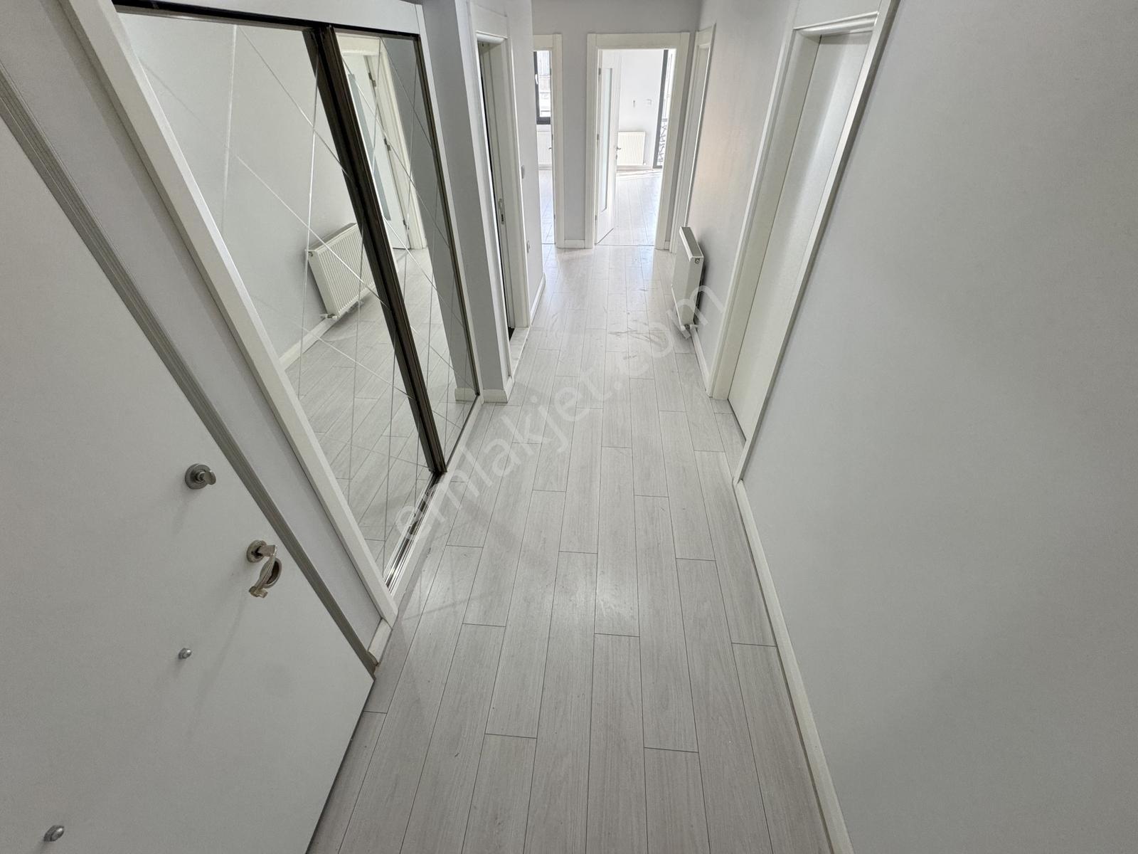 ▀güç'ten İkizçayda Yüzme Havuzlu & Otoparklı Ultra Lüx 3+1 Daire - Görsel 18