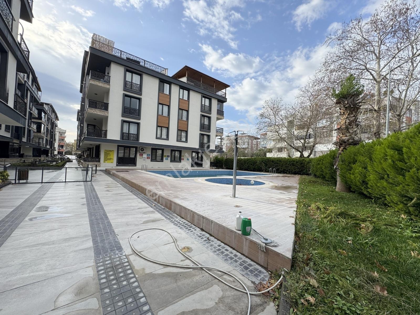 ▀güç'ten İkizçayda Yüzme Havuzlu & Otoparklı Ultra Lüx 3+1 Daire - Görsel 5