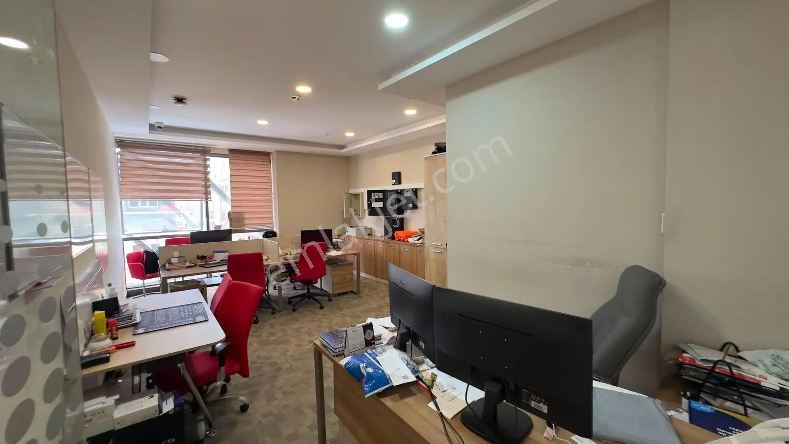 Esenyurt Akçaburgaz'da 700 M² Eşyalı Ofis Plaza Katı - Görsel 5