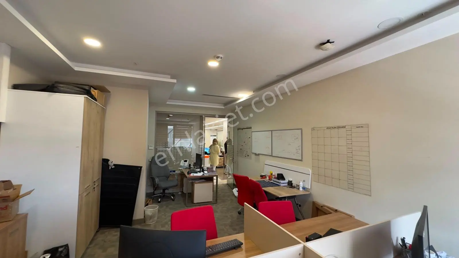 Esenyurt Akçaburgaz'da 700 M² Eşyalı Ofis Plaza Katı - Görsel 4