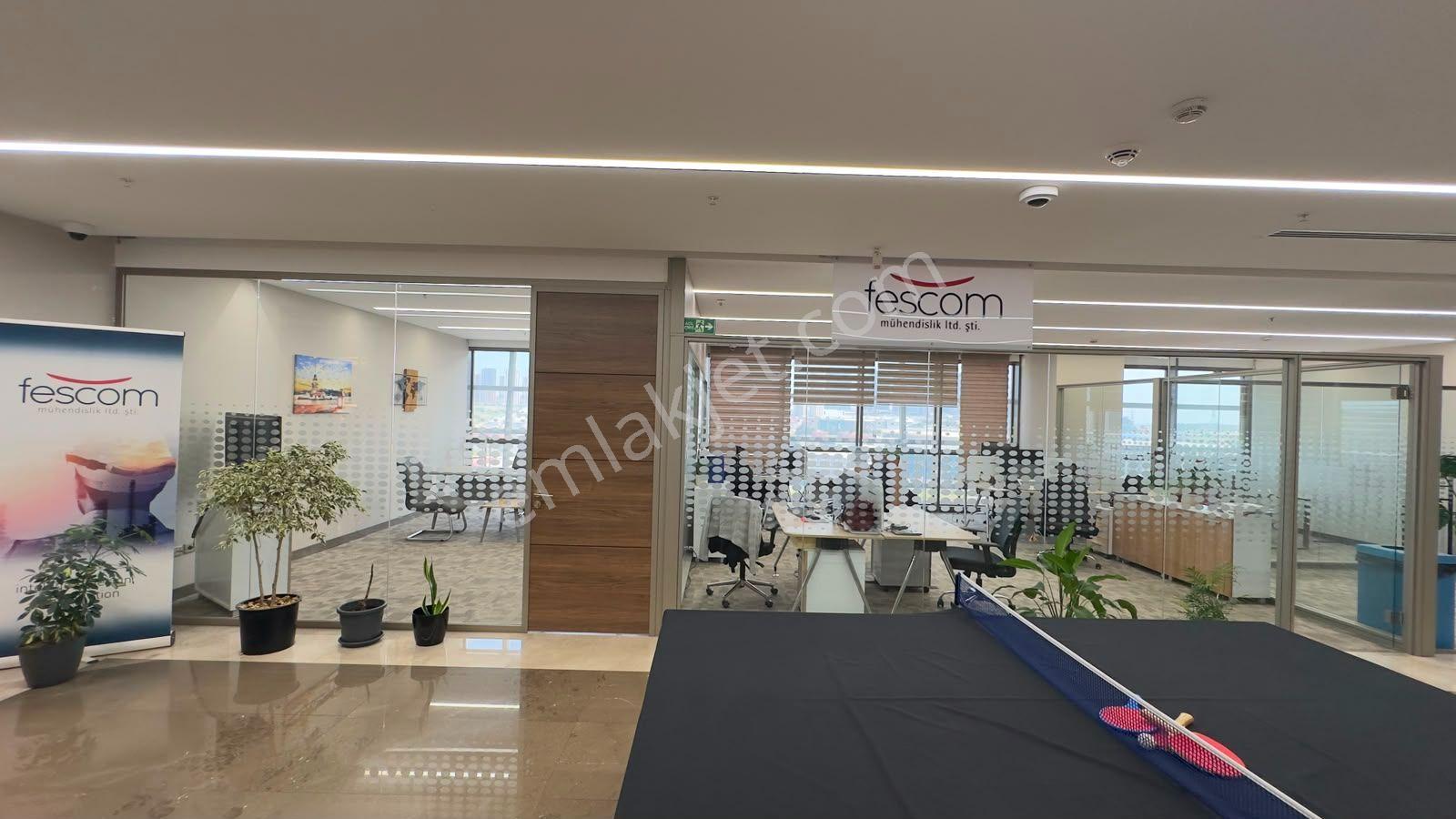 Esenyurt Akçaburgaz'da 700 M² Eşyalı Ofis Plaza Katı - Görsel 29