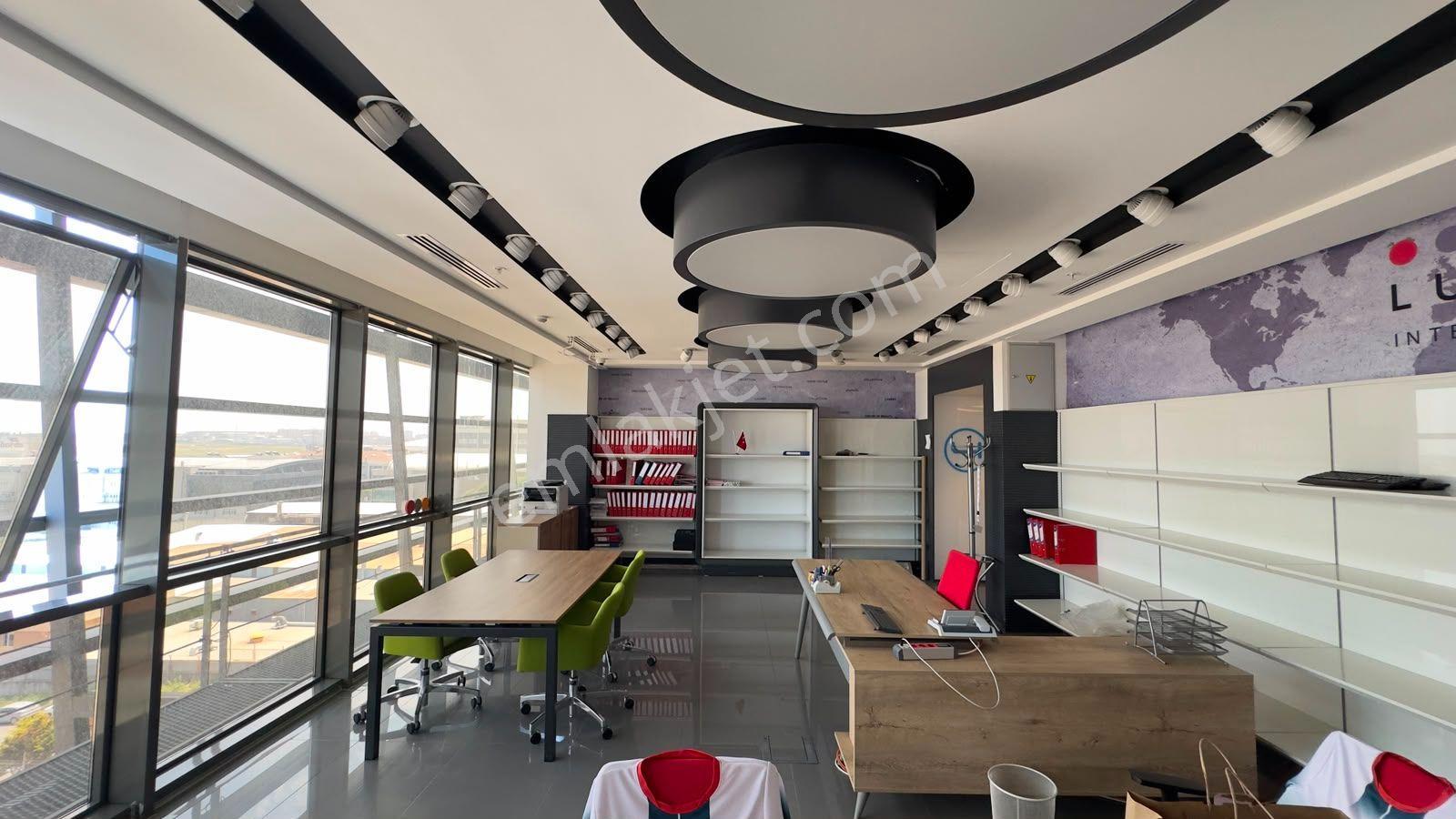 Esenyurt Akçaburgaz'da 700 M² Eşyalı Ofis Plaza Katı - Görsel 26