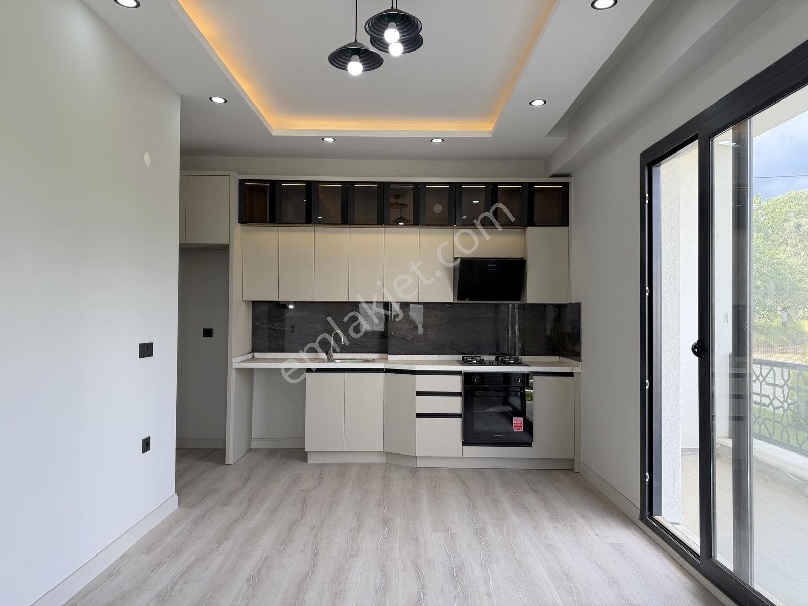 ▀güç'ten Güre'de Geniş Bahçeli Kazdağı Manzaralı Sıfır 2+1 Daire - Görsel 2