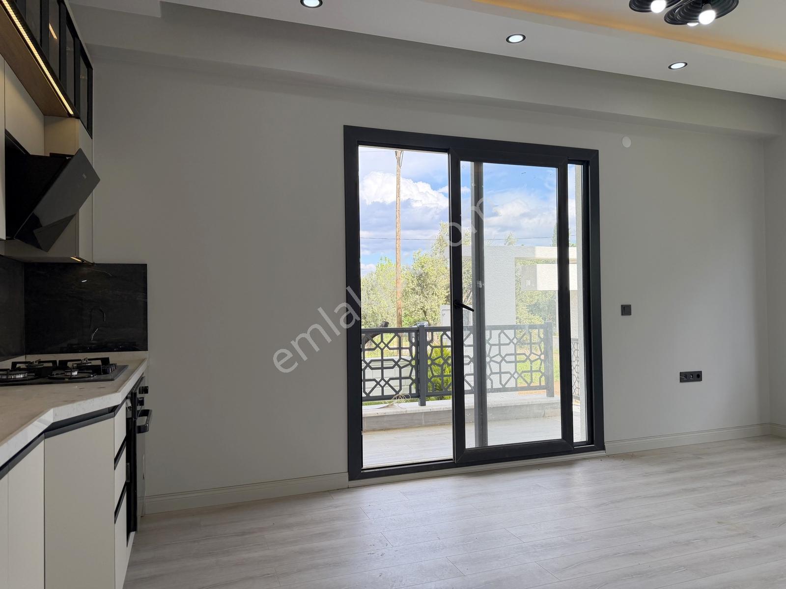 ▀güç'ten Güre'de Geniş Bahçeli Kazdağı Manzaralı Sıfır 2+1 Daire - Görsel 8