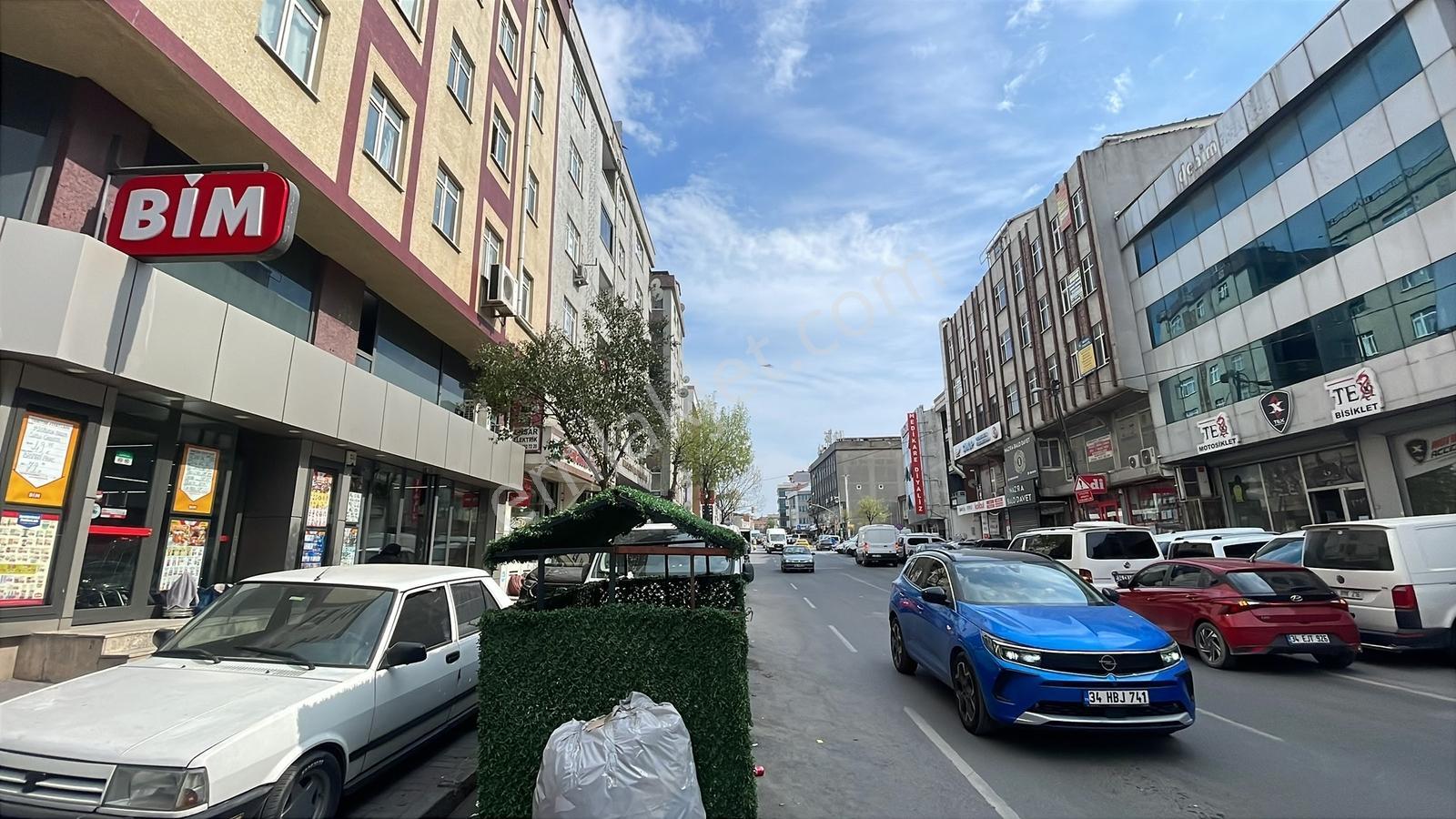 3 Katlı Kurumsal Kiracılı 1100 M2 Satılık Ticari Dükkanlar - Görsel 20