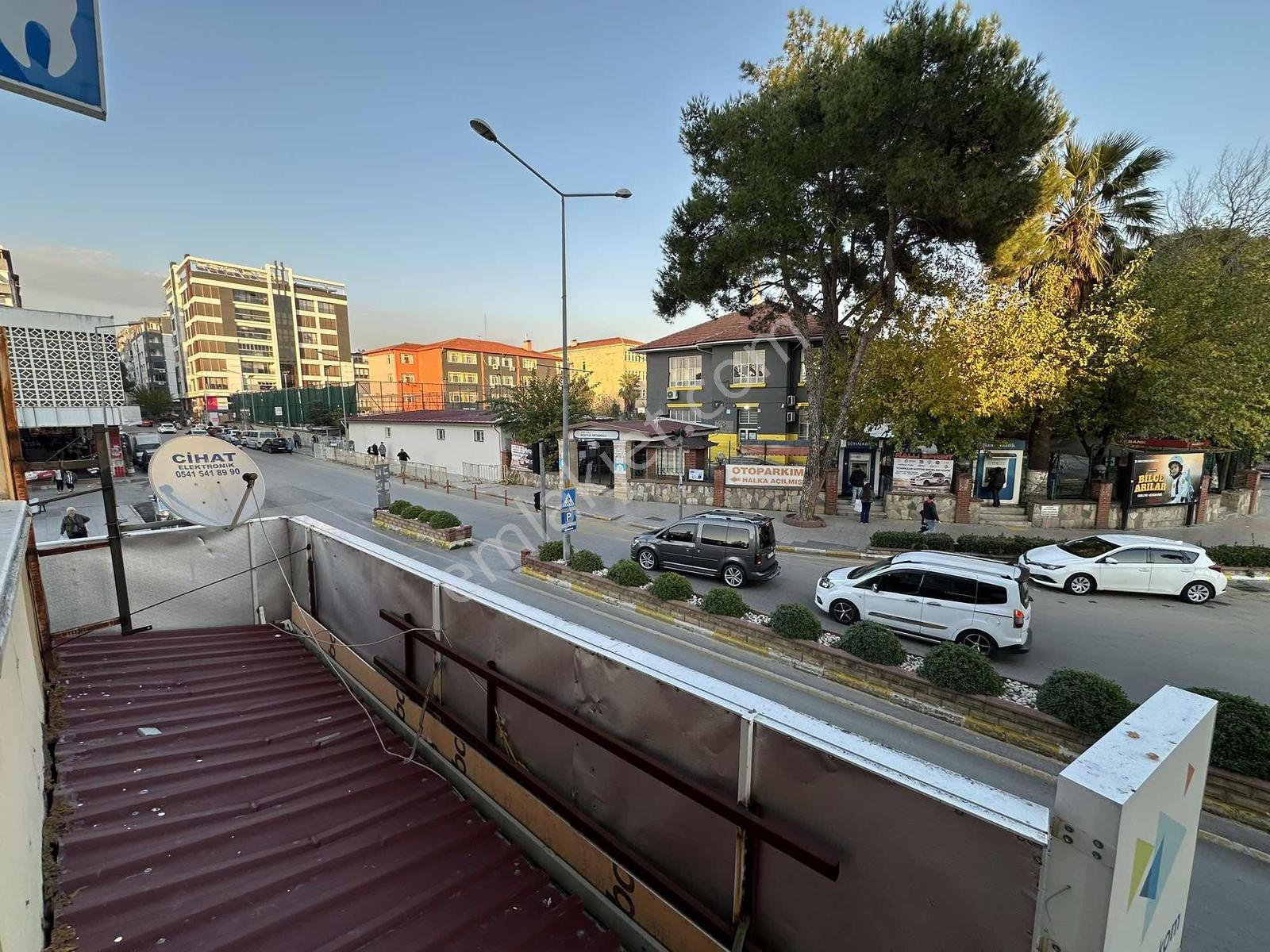 Nazilli'nin Kalbinde Hürriyet Caddesi'nde Satılık Dükkan - Görsel 7