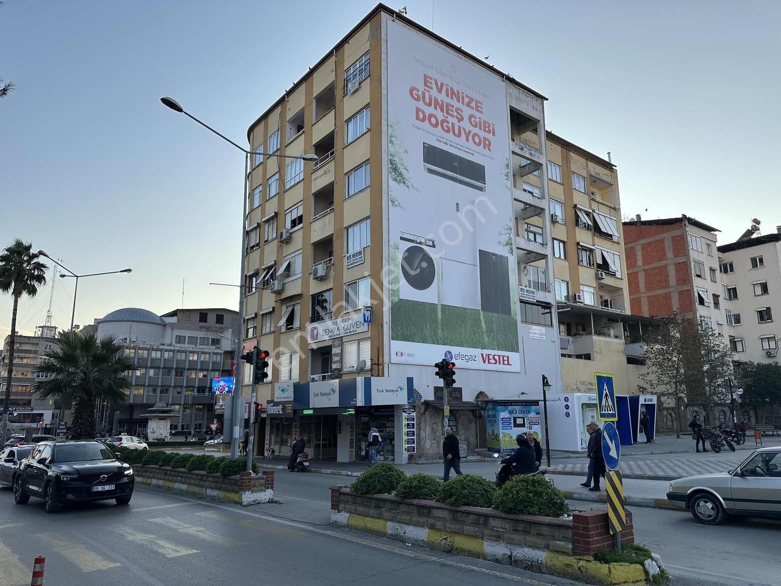 Nazilli'nin Kalbinde Hürriyet Caddesi'nde Satılık Dükkan - Görsel 6