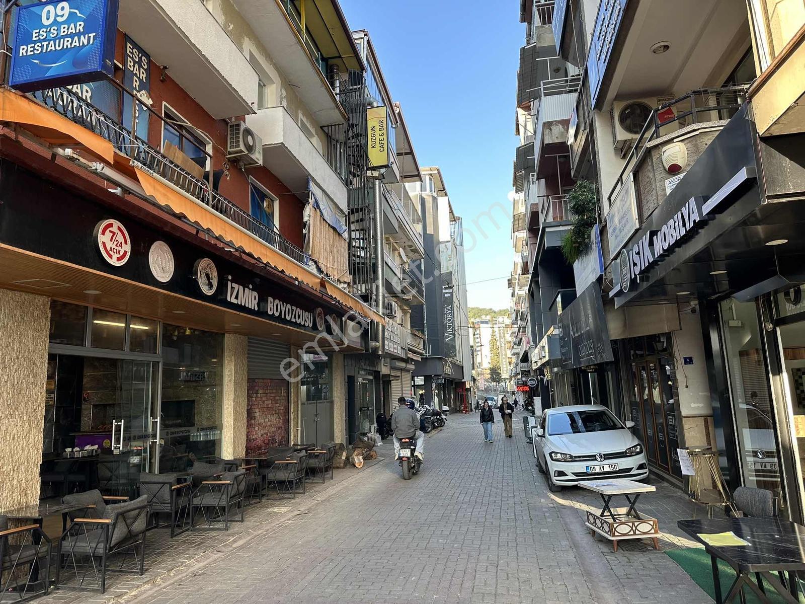 Yağcılar İçinde Satılık Köşe Dükkan - Görsel 3
