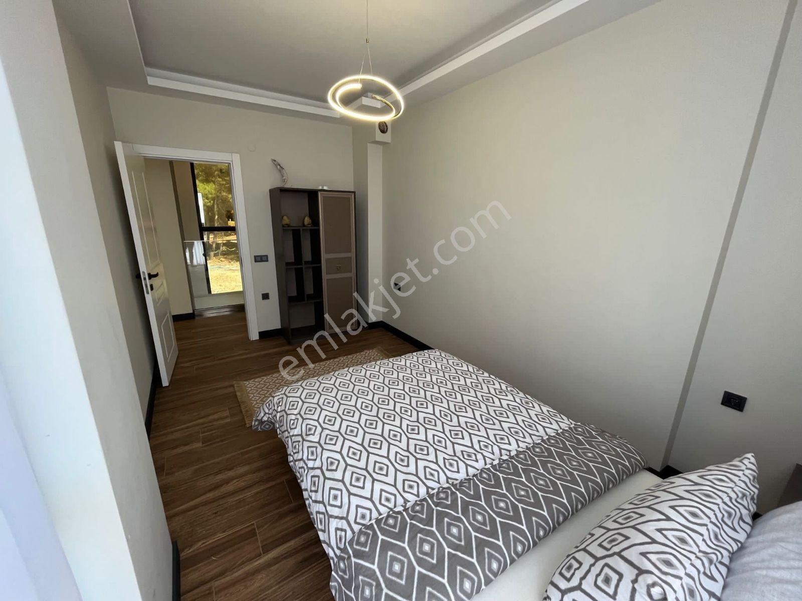 Kuşadası Akıllıev Sistemli Müstakil Havuzlu Eşyalılüks 4+1 Villa - Görsel 15