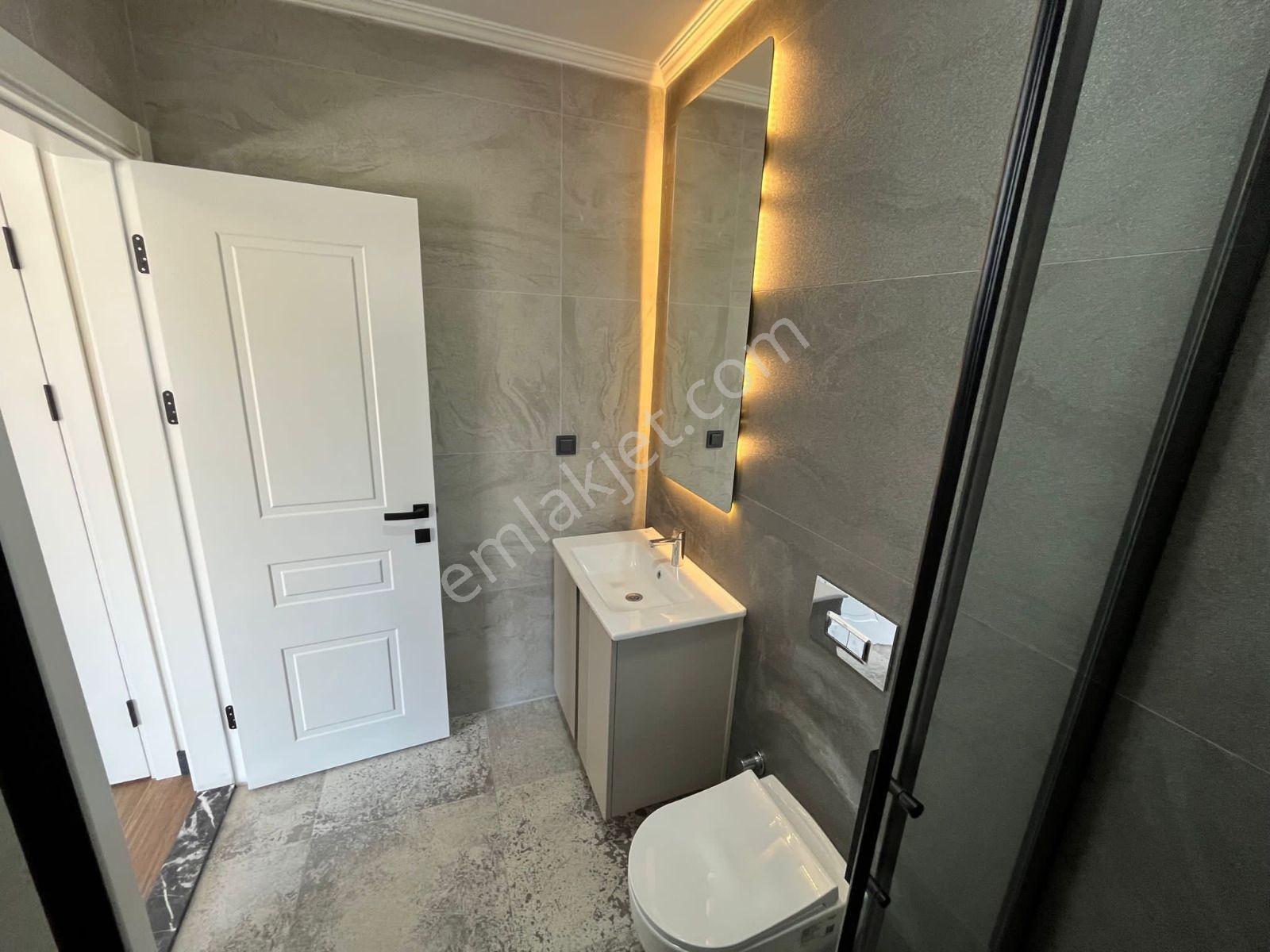 Kuşadası Akıllıev Sistemli Müstakil Havuzlu Eşyalılüks 4+1 Villa - Görsel 22