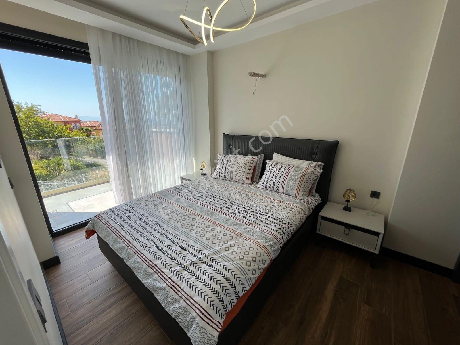 Kuşadası Akıllıev Sistemli Müstakil Havuzlu Eşyalılüks 4+1 Villa - Görsel 11