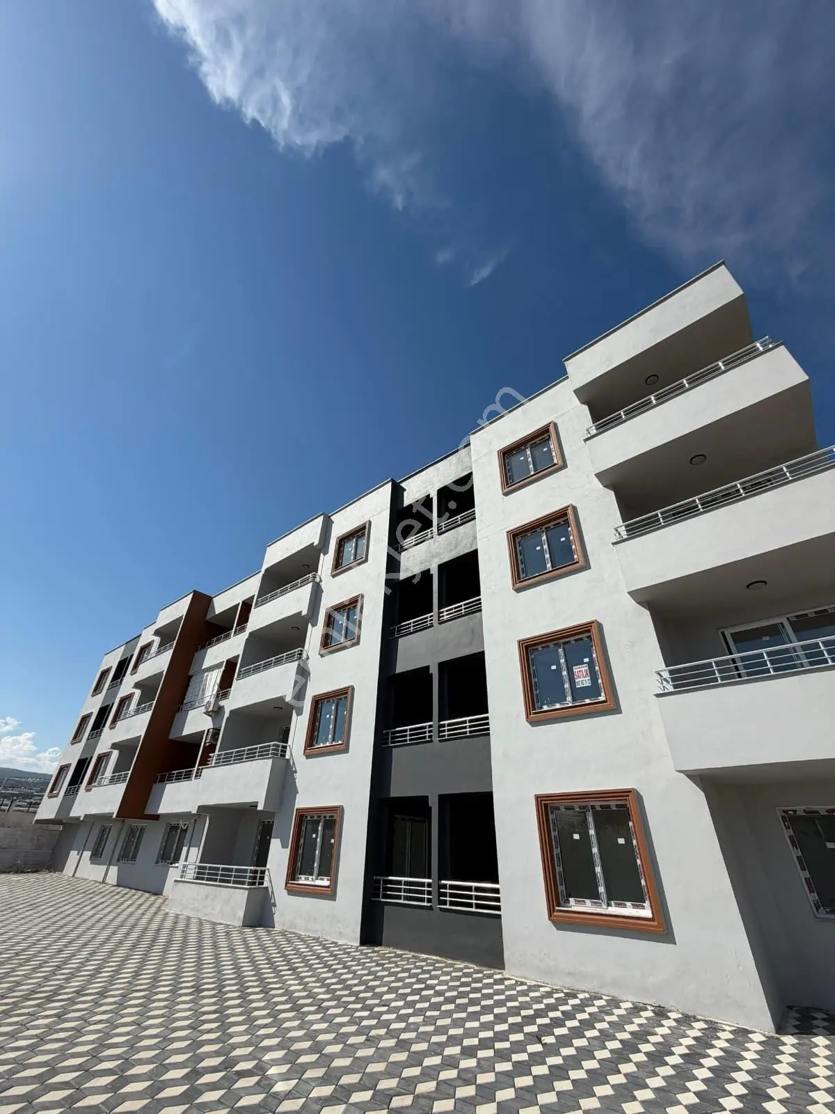 Erdemli Koyuncuda Satılık 2+1 Fırsat Daire