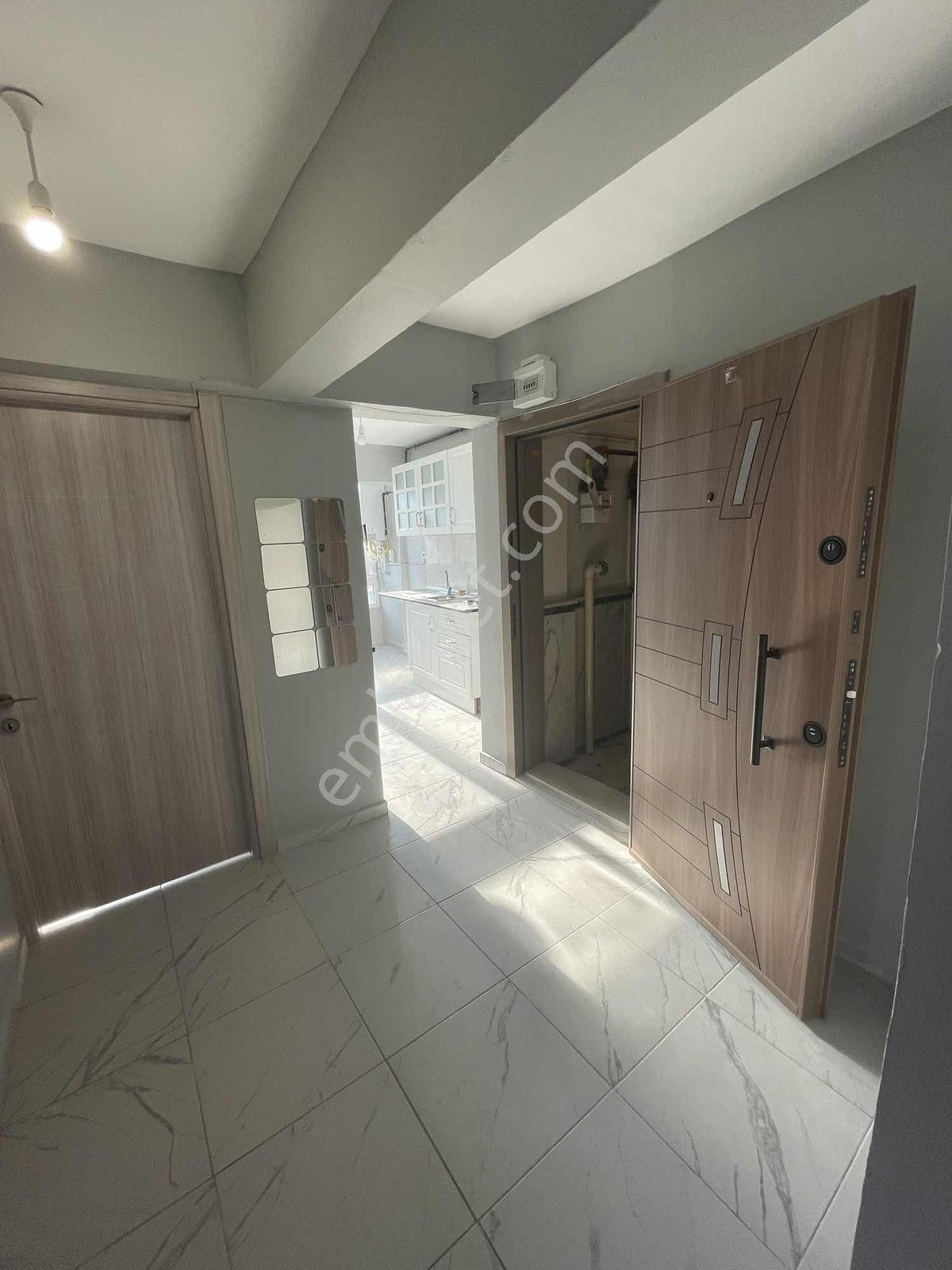 Narlıdere Mithatpaşa Caddesinde Geniş Bakımlı 2+1 Daire - Görsel 25