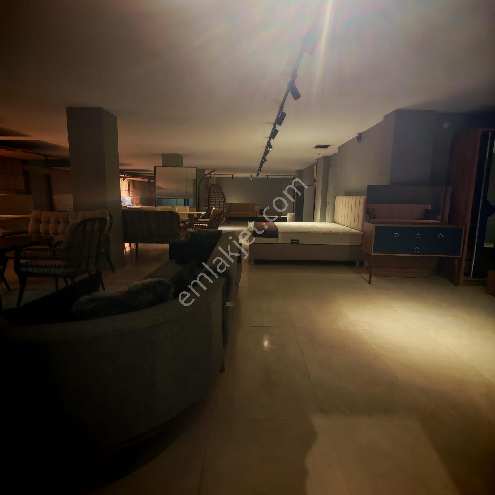 Remax Jet - Aydın Asfaltına Cepheli 1300 M2 Batar Katlı Mağaza ! - Görsel 15