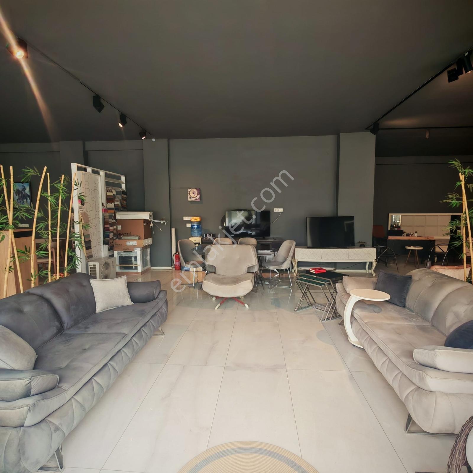 Remax Jet - Aydın Asfaltına Cepheli 1300 M2 Batar Katlı Mağaza ! - Görsel 10