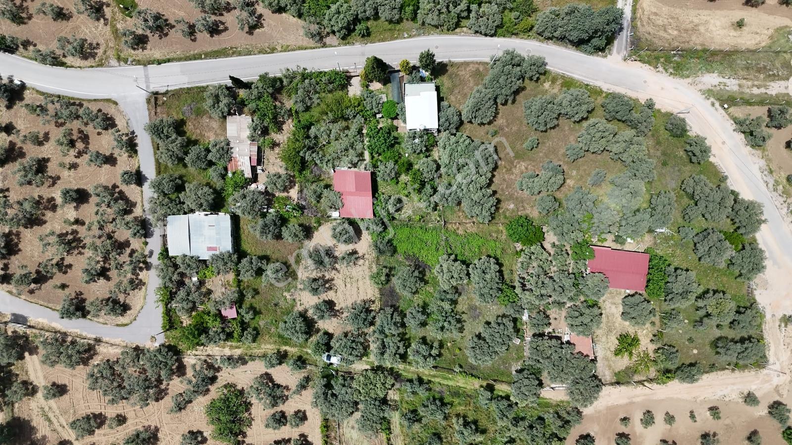 Remax Jet - Karakuyuda 3 Kat İmarlı 386m2 Arsa - Görsel 3