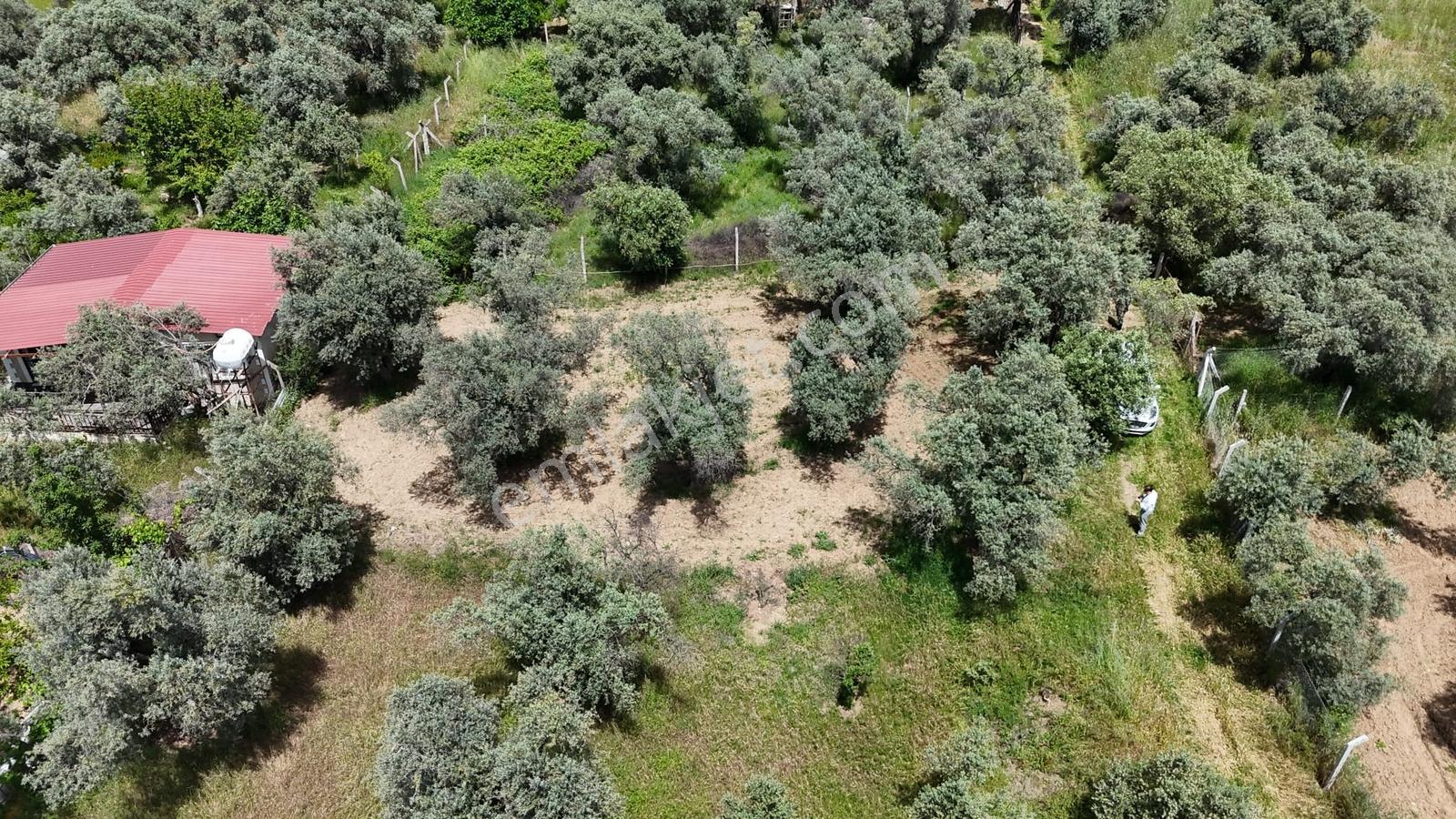 Remax Jet - Karakuyuda 3 Kat İmarlı 386m2 Arsa