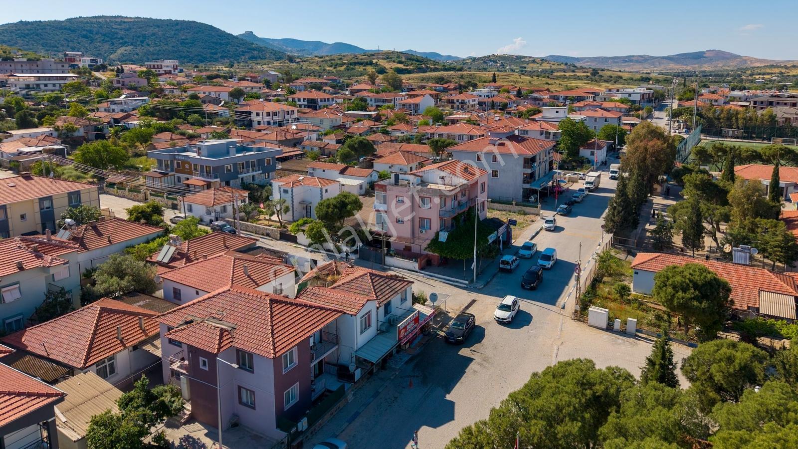 Foça Yenibağarası Mah. Ana Cadde Üzerinde Satılık Dükkan - Görsel 18