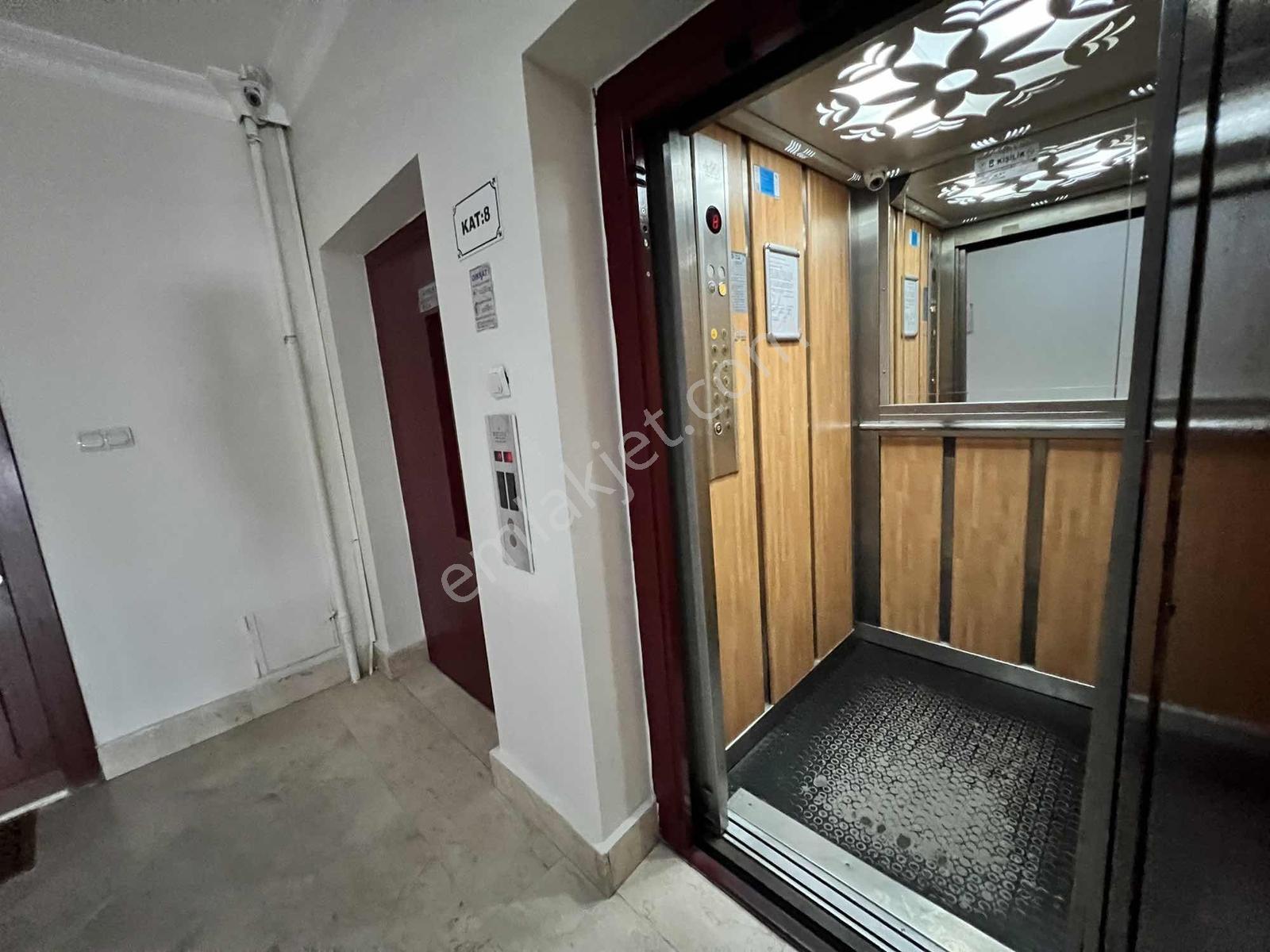 Redstone'den Emlaklar Bölgesi Cadde Üzeri 4+1 Kiralık Daire - Görsel 13