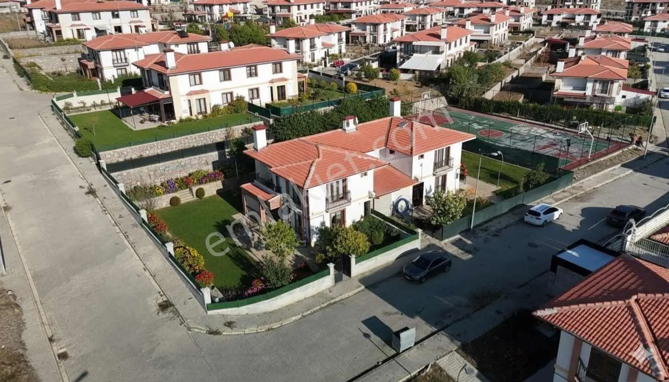 Remax Dem'den Kuzey Yıldızı Villalarında Satılık Borçsuz Villa - Görsel 5