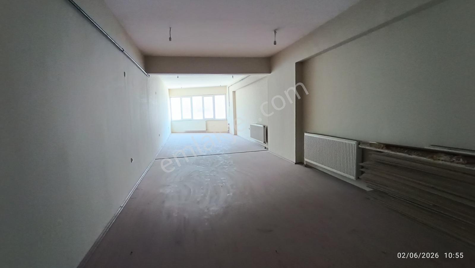 Remax Advantage'dan Komple Kat Showroom & Ofis İçin Uygun - Görsel 23