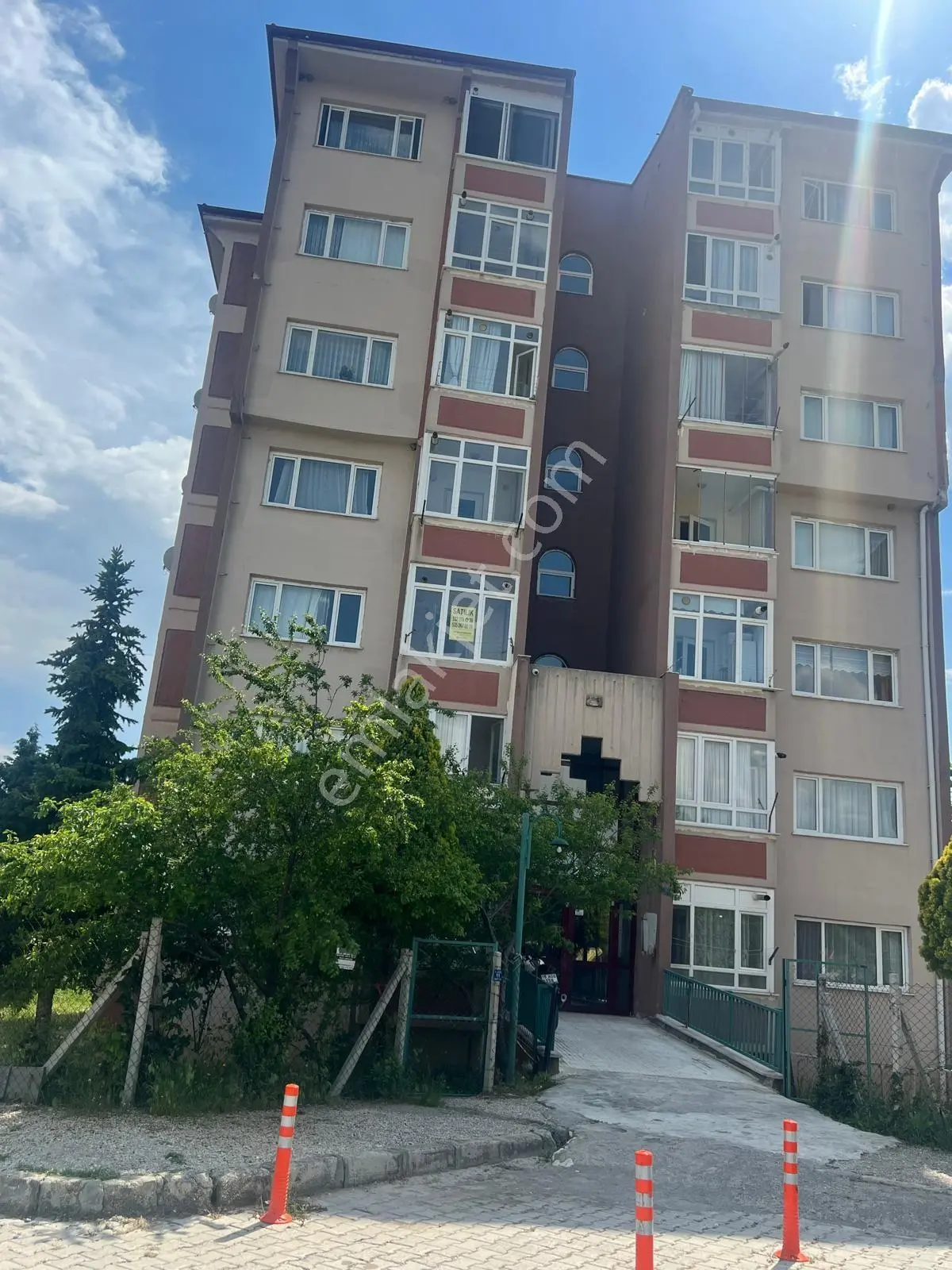 Arkadaş Emlaktan Akkent Tokide 1+1 Satılık Daire