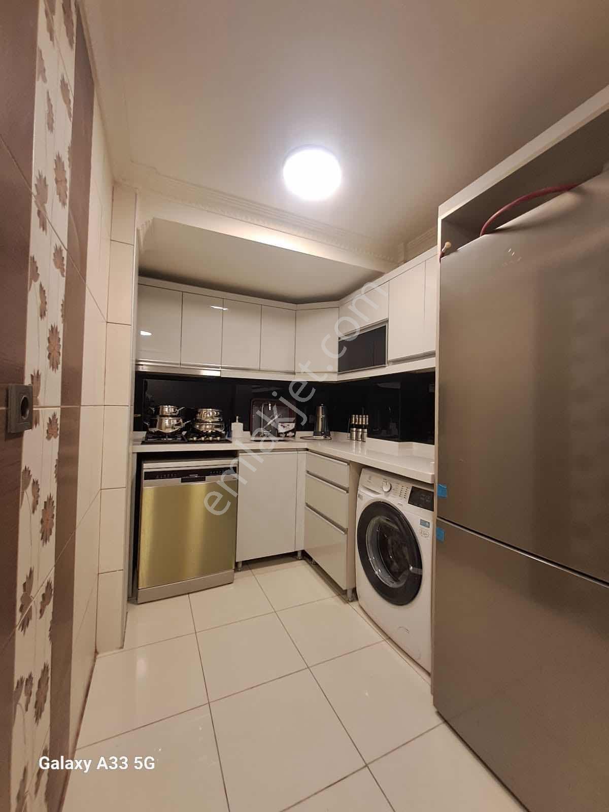Cumhuriyet Gayrimenkulden 1+1 Full Eşyalı Daire - Görsel 23