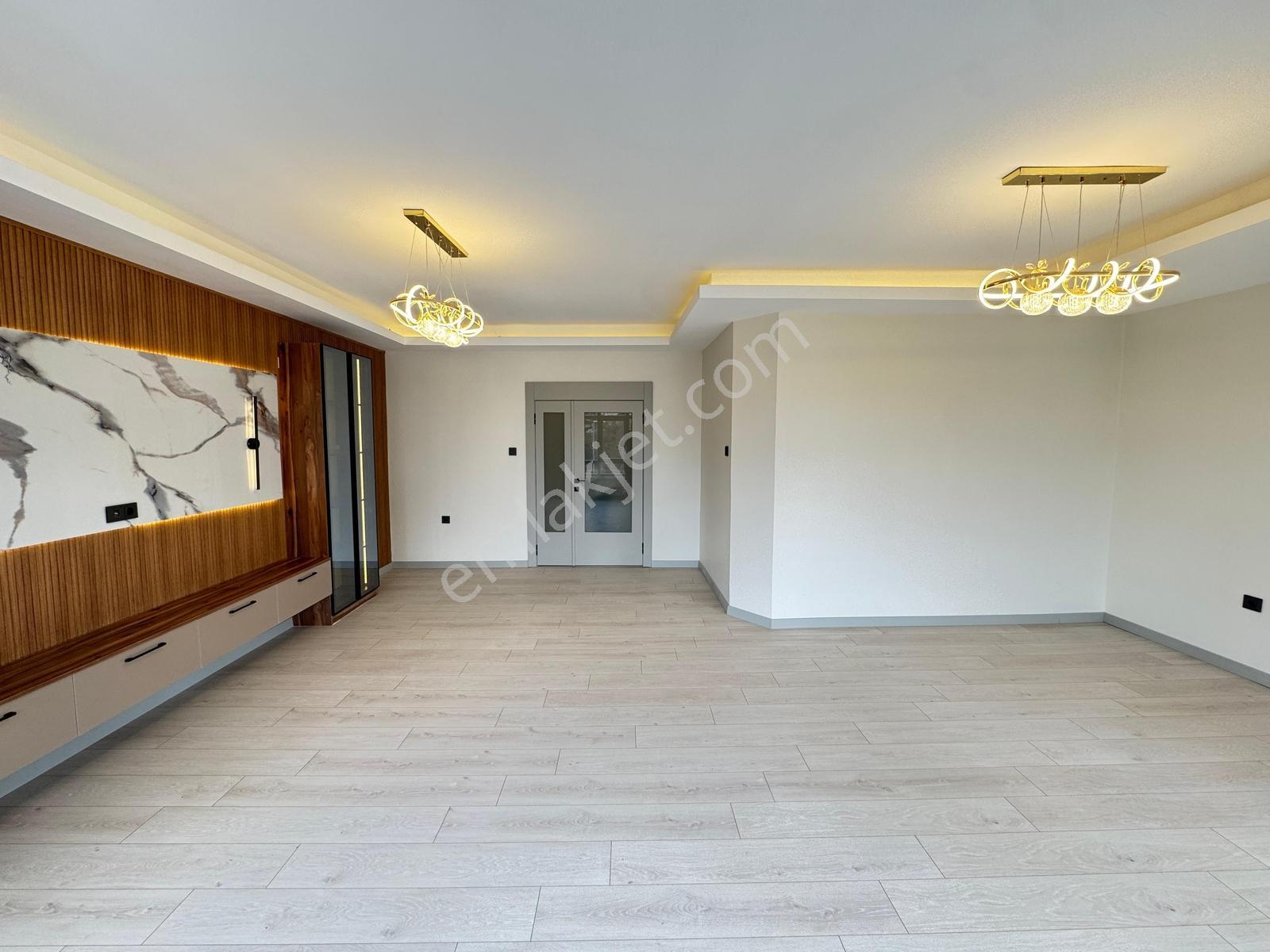 Cumhuriyet Gayrimenkulden 3+1 Full+full Yapılı Daire - Görsel 7