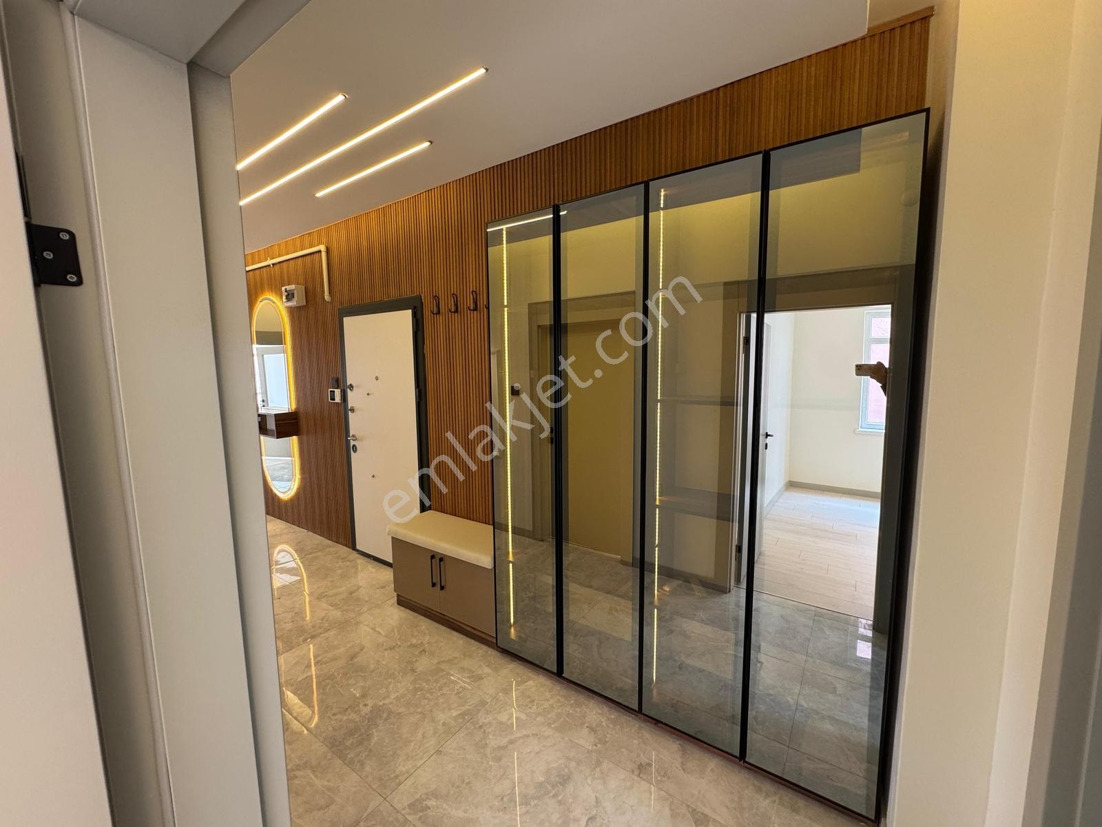 Cumhuriyet Gayrimenkulden 3+1 Full+full Yapılı Daire - Görsel 19