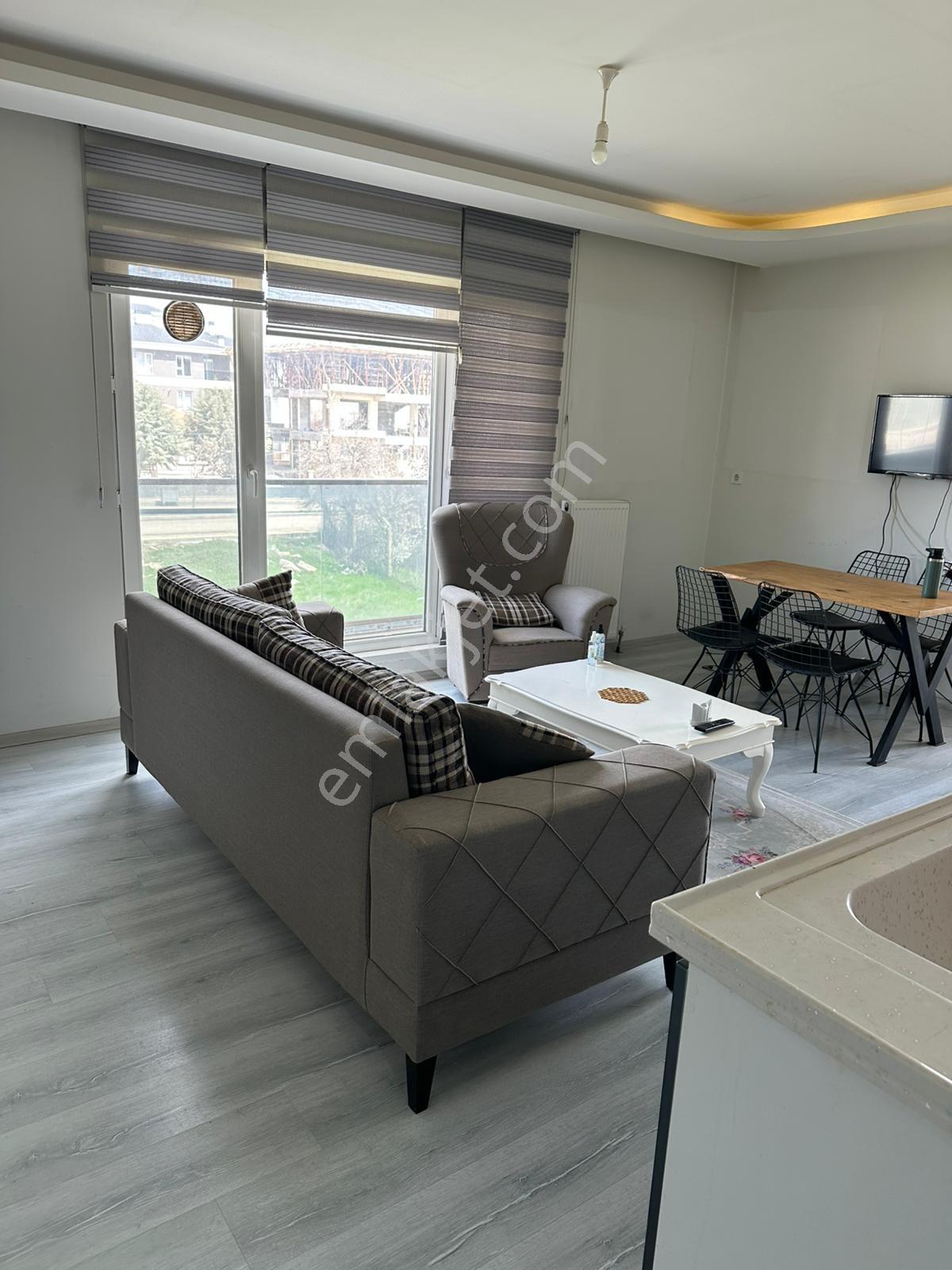 Cumhuriyet Gayrimenkulden 1+1 Full Eşyalı Asansörlü - Görsel 31