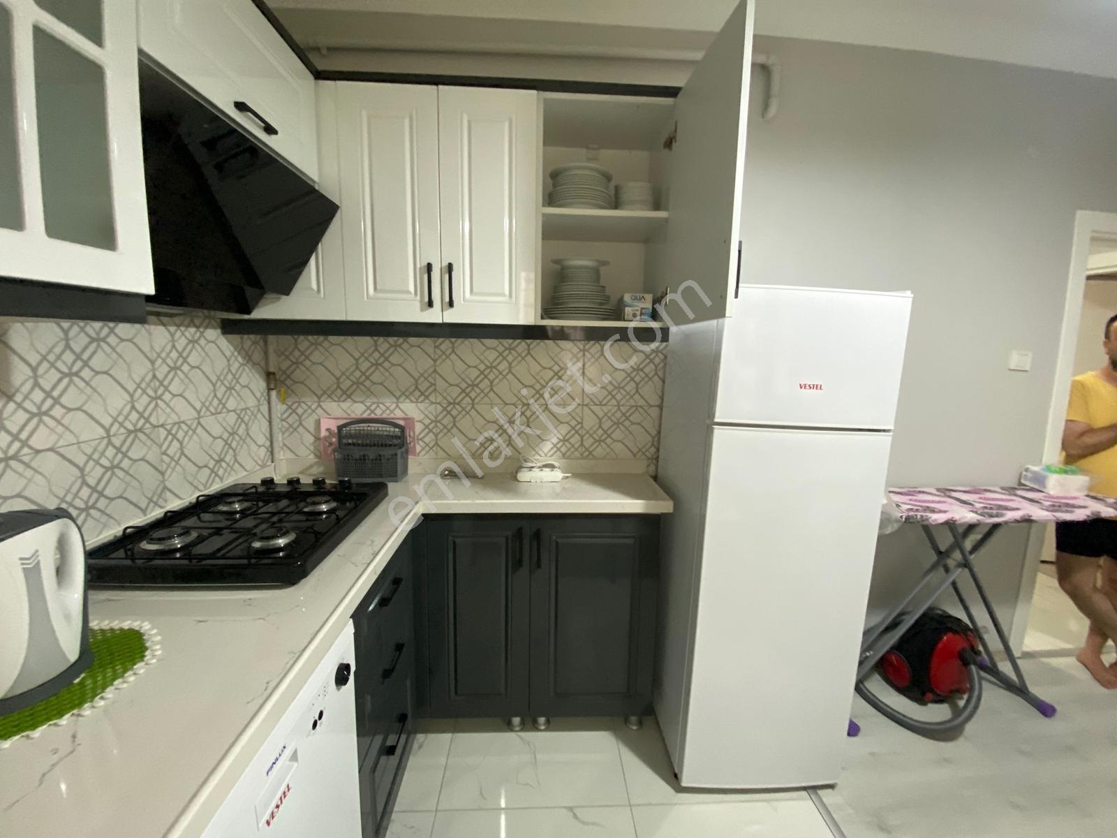 Cumhuriyetten Kızılay Avm Yakını 1+1 Full Eşyalı - Görsel 22