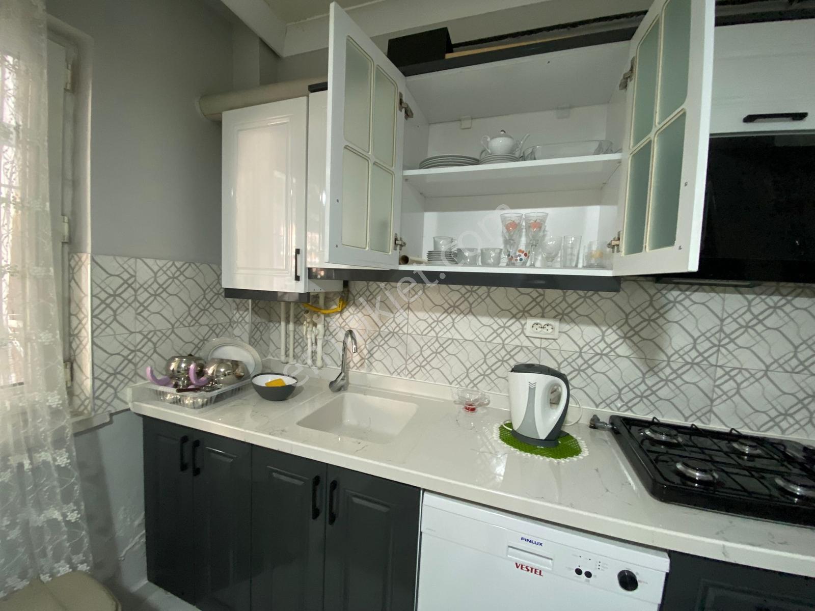 Cumhuriyetten Kızılay Avm Yakını 1+1 Full Eşyalı - Görsel 23