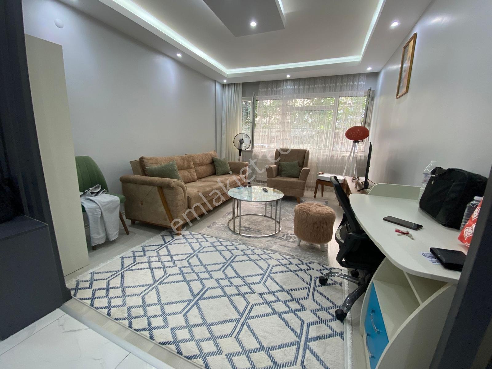 Cumhuriyetten Kızılay Avm Yakını 1+1 Full Eşyalı - Görsel 12