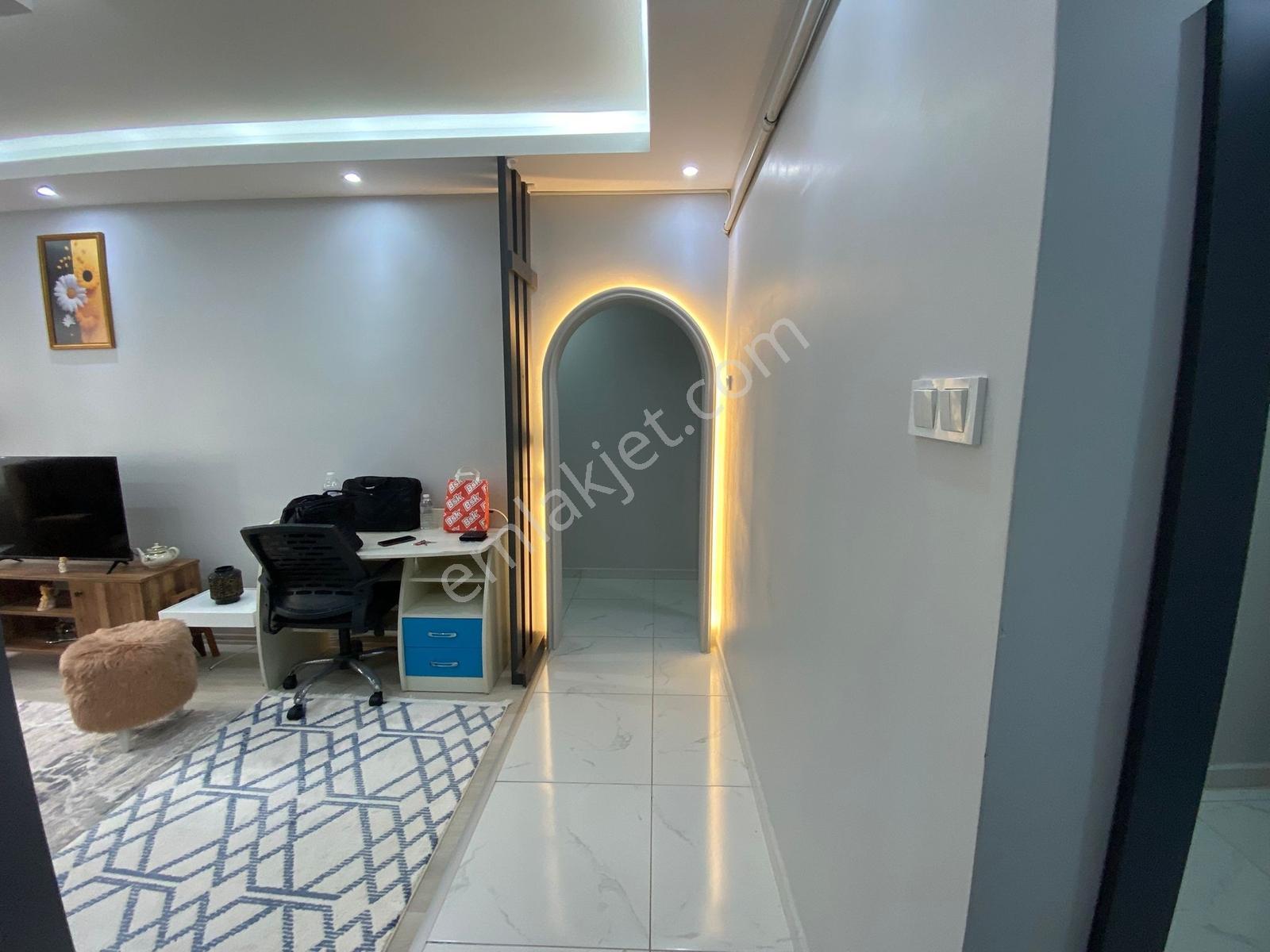 Cumhuriyetten Kızılay Avm Yakını 1+1 Full Eşyalı - Görsel 14