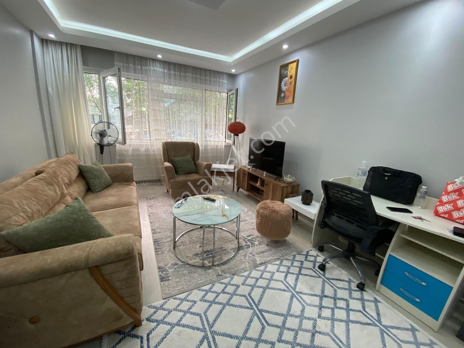 Cumhuriyetten Kızılay Avm Yakını 1+1 Full Eşyalı - Görsel 8