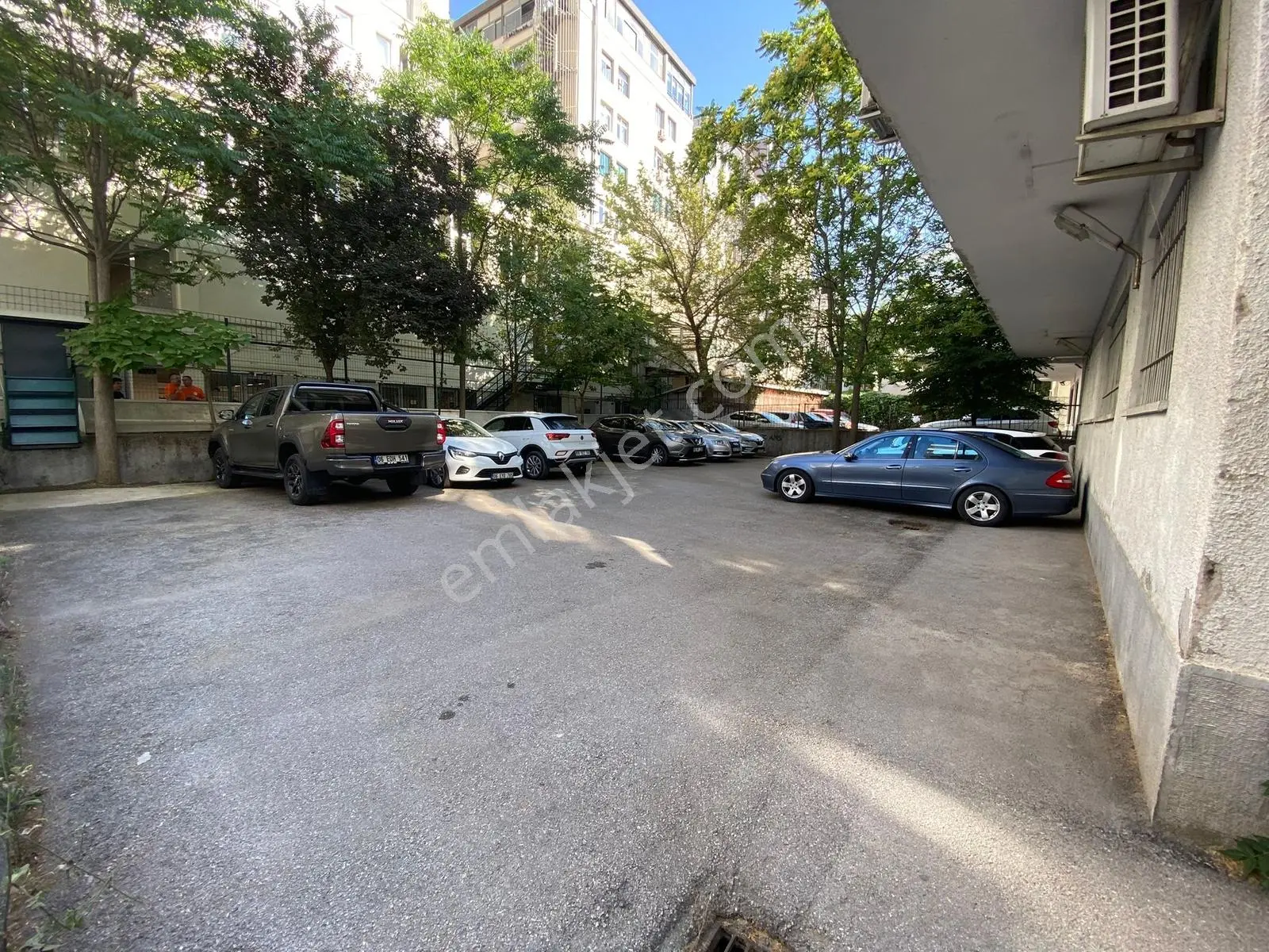Cumhuriyetten Kızılay Avm Yakını 1+1 Full Eşyalı - Görsel 40
