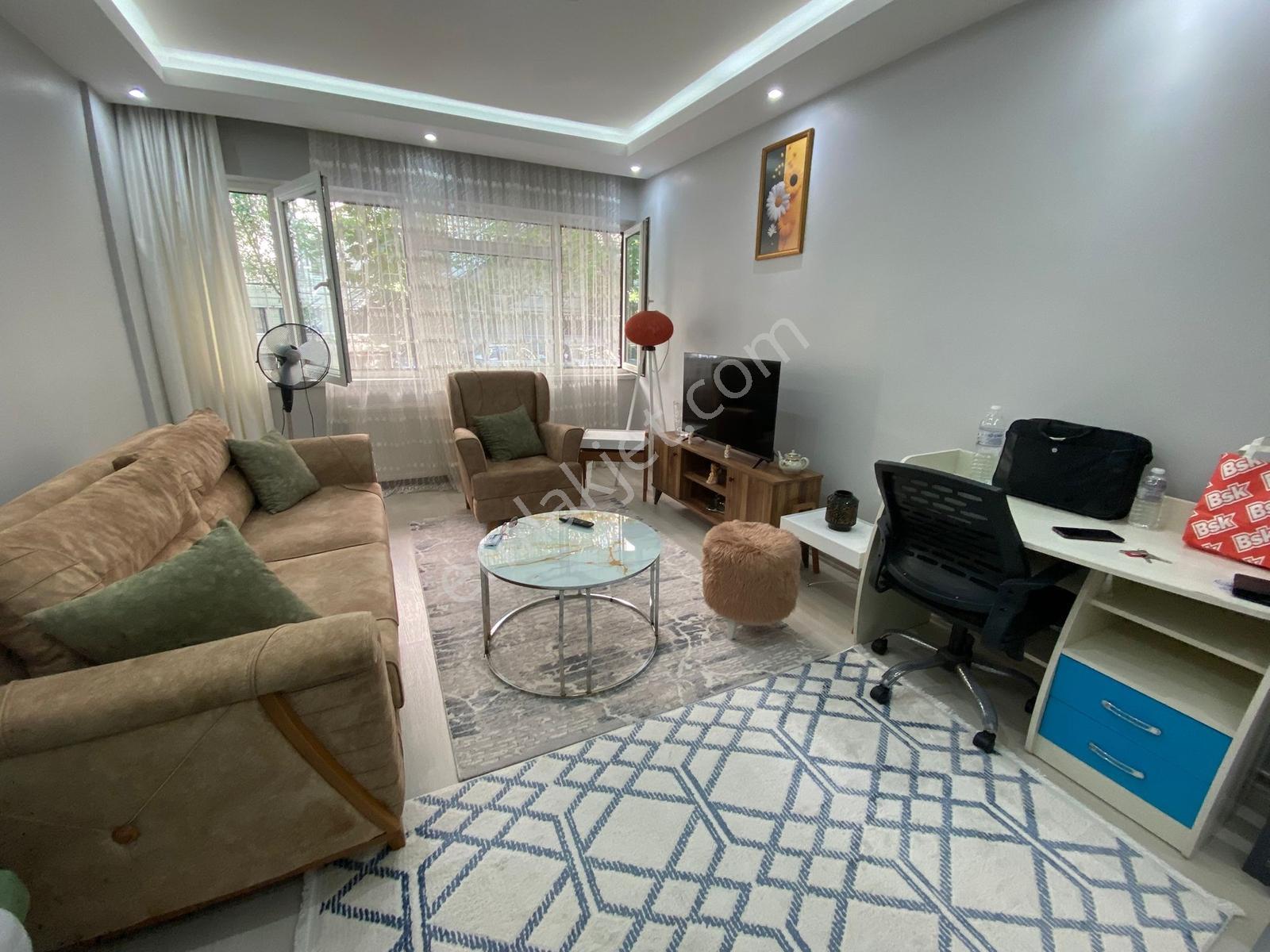 Cumhuriyetten Kızılay Avm Yakını 1+1 Full Eşyalı - Görsel 13