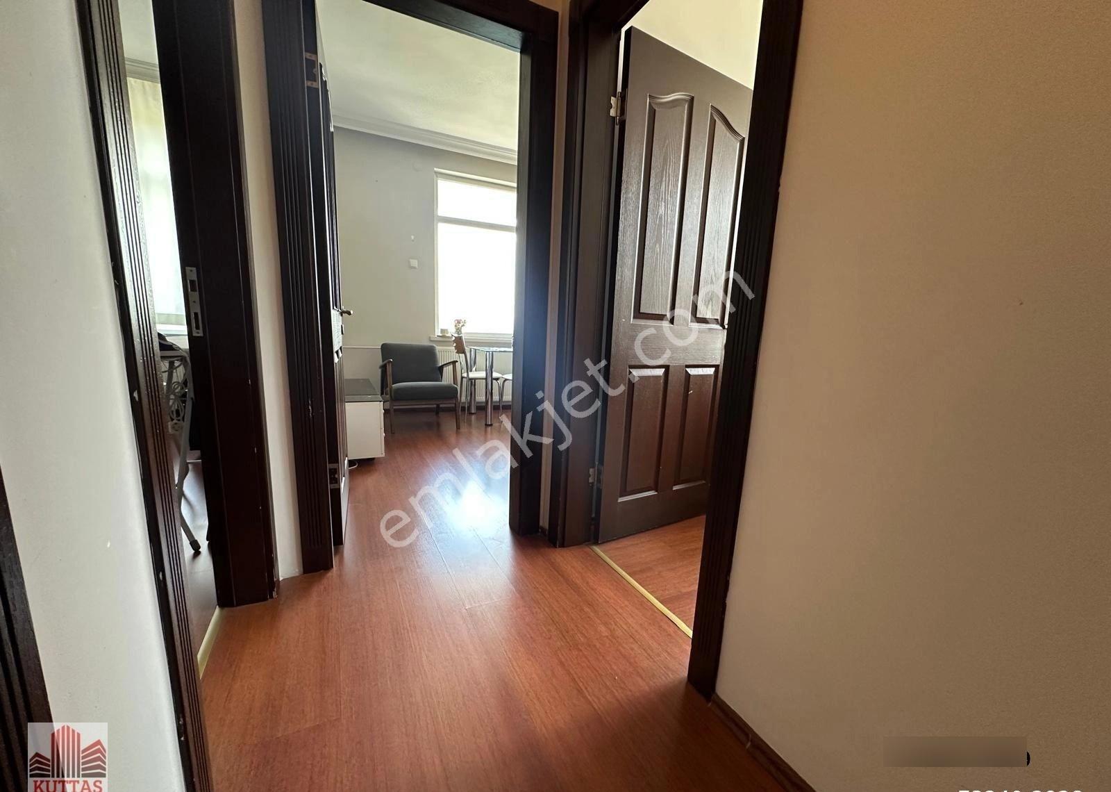 Kuttaş'tan Bahçelievler Metro Karşısı Konak Apt Katta3+1 Kiralık - Görsel 11