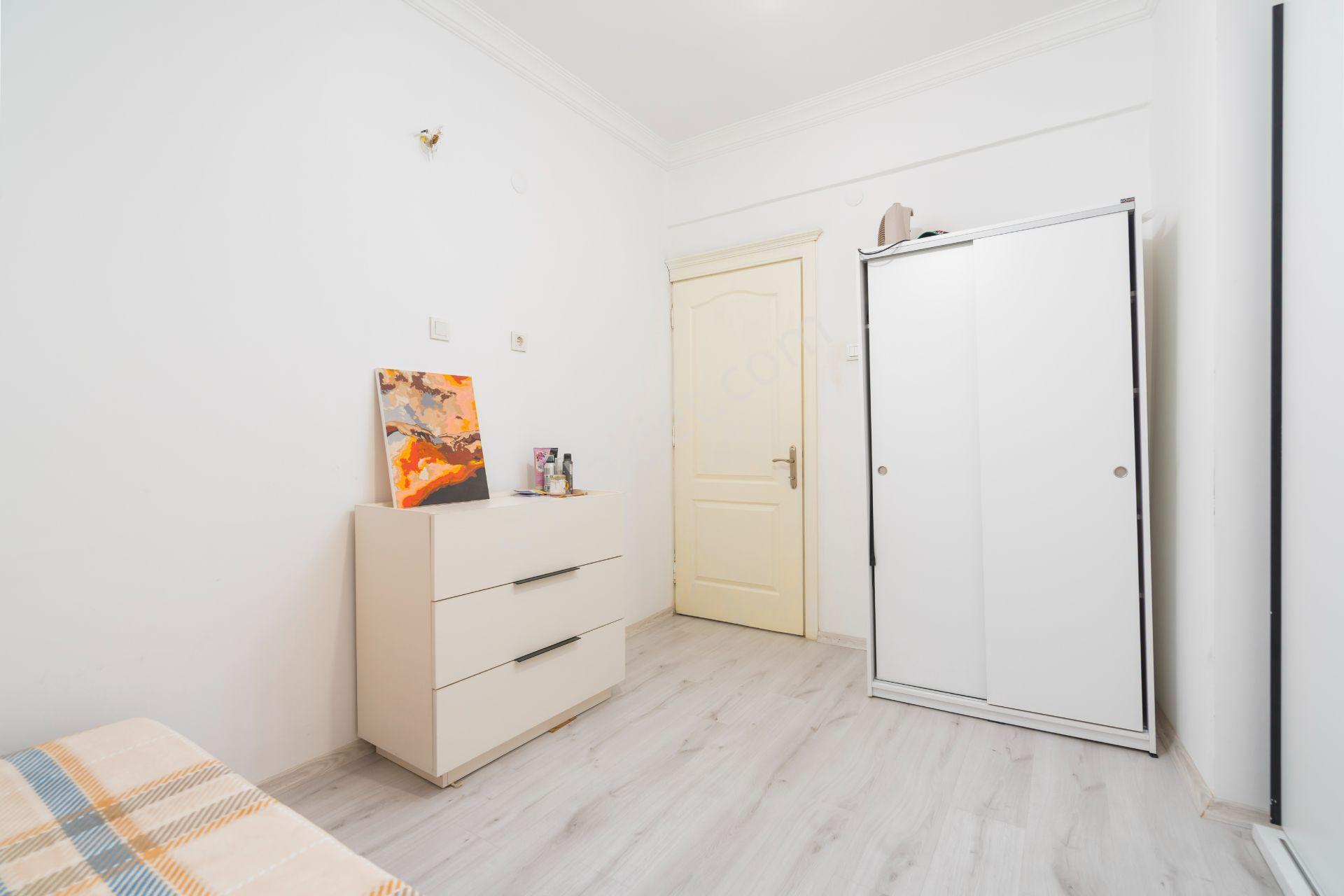 Yüzüncüyıl'da Ofis Veya Daire Kullanımına Uygun Tadilatlı 2+1 - Görsel 20