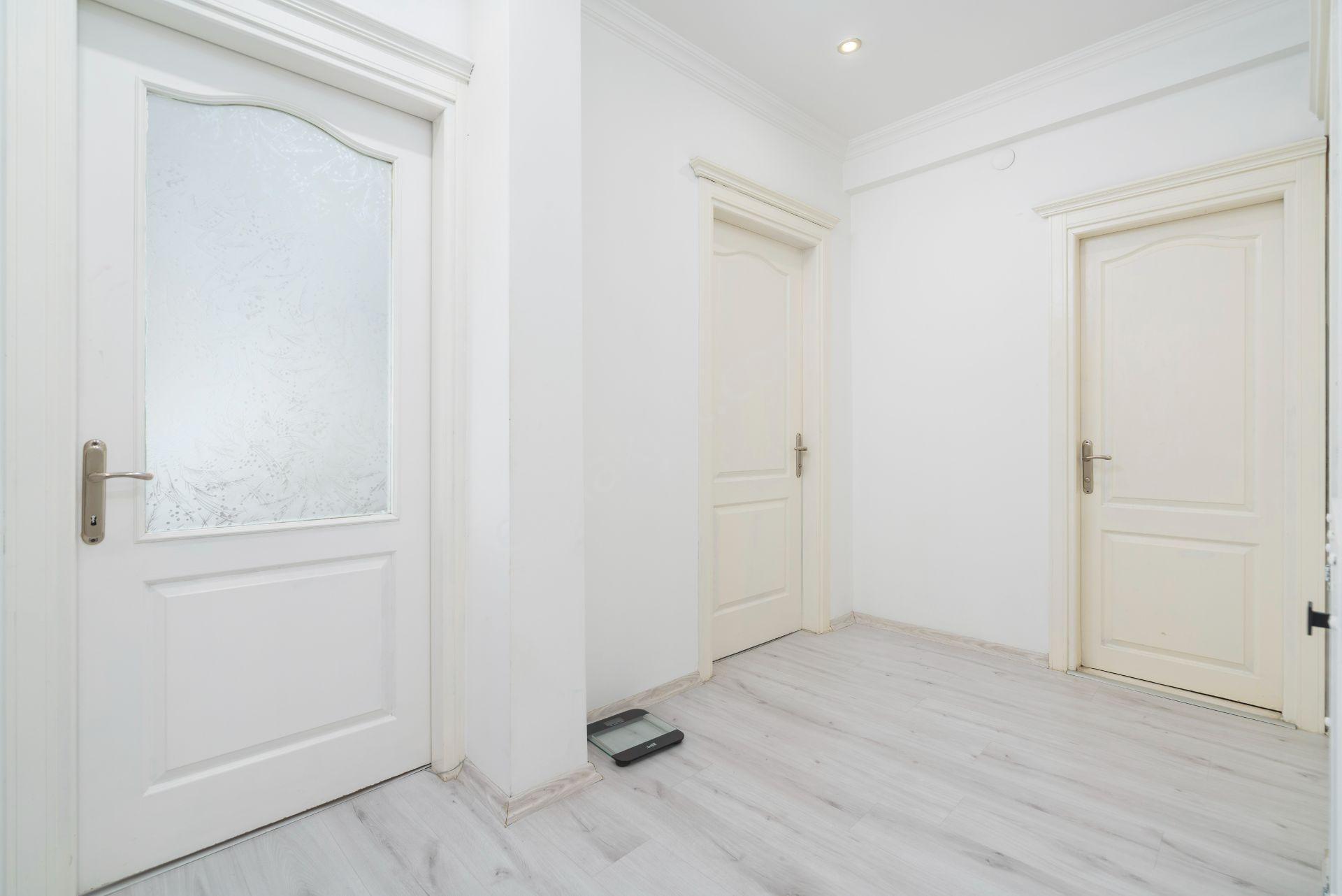 Yüzüncüyıl'da Ofis Veya Daire Kullanımına Uygun Tadilatlı 2+1 - Görsel 14