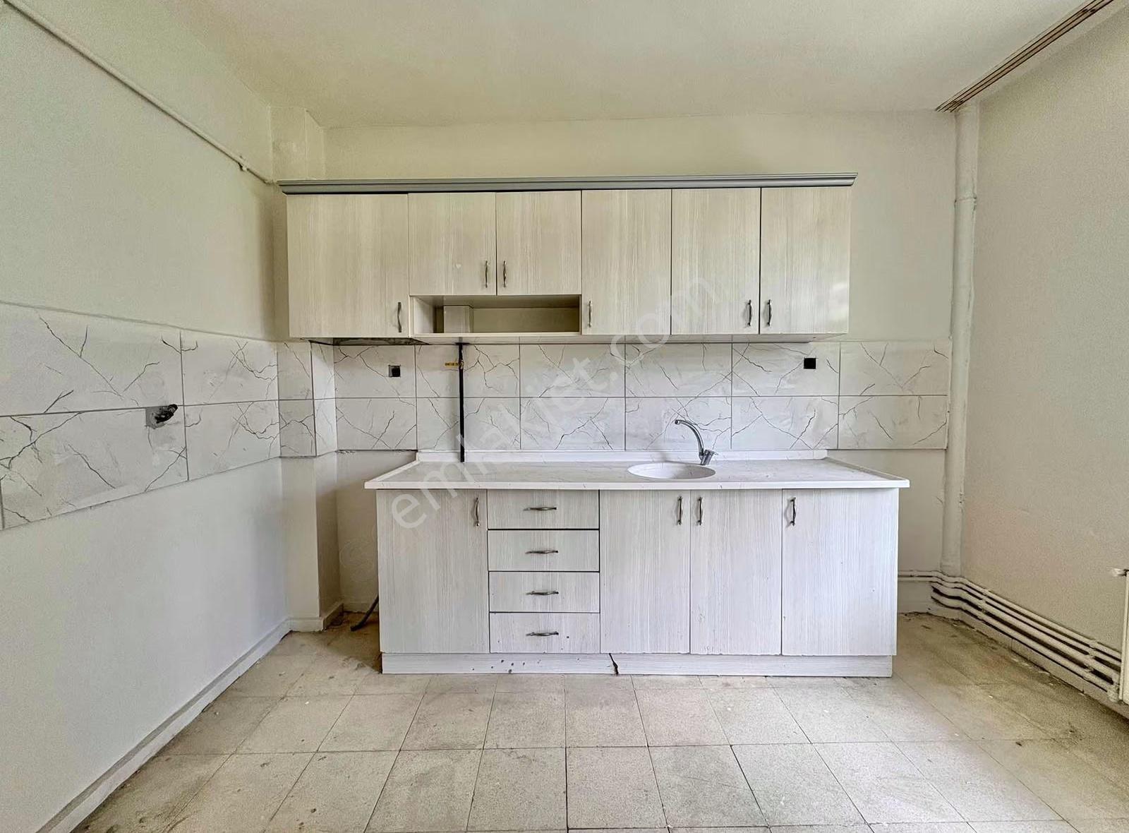 Özlem Yardımcı'dan Sancak Mh'de Kiralık 4+1 Daire - Görsel 5