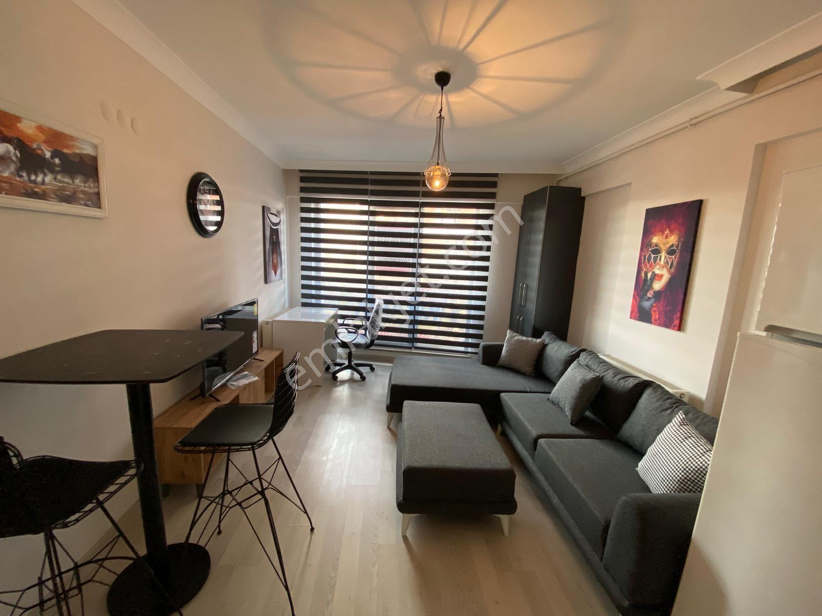 Cumhuriyet Gayrimenkulden 1+1 Full Eşyalı Faturalar Dahil - Görsel 12
