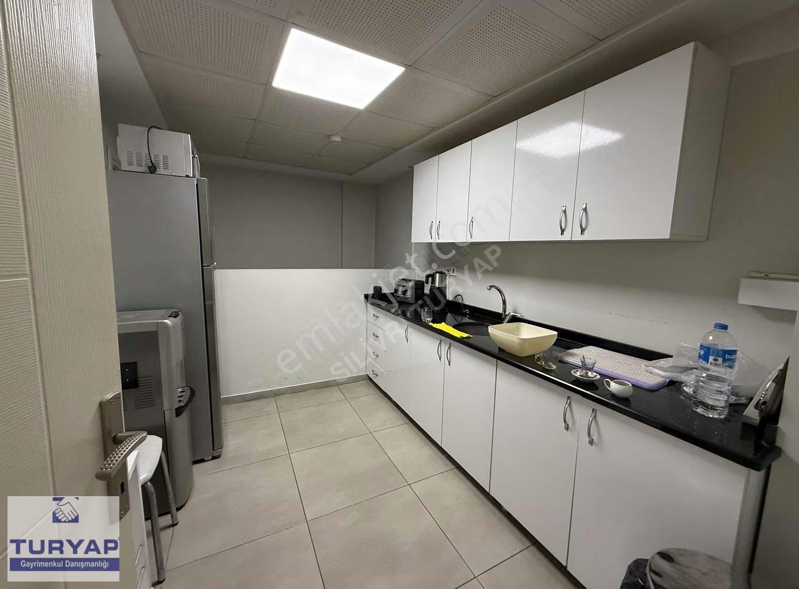 Silivride Kiralık Hazır Kullanışlı Mobilyalı 6 Odalı Ofis - Görsel 15